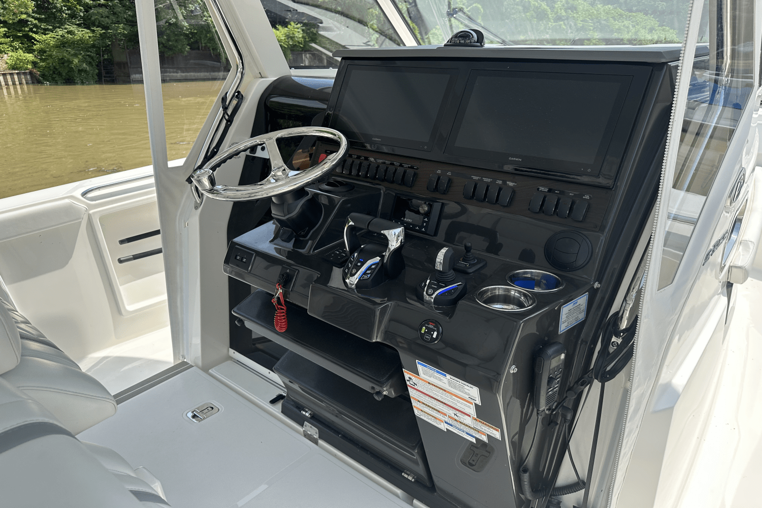 2025 Pursuit S 358 Image Thumbnail #24