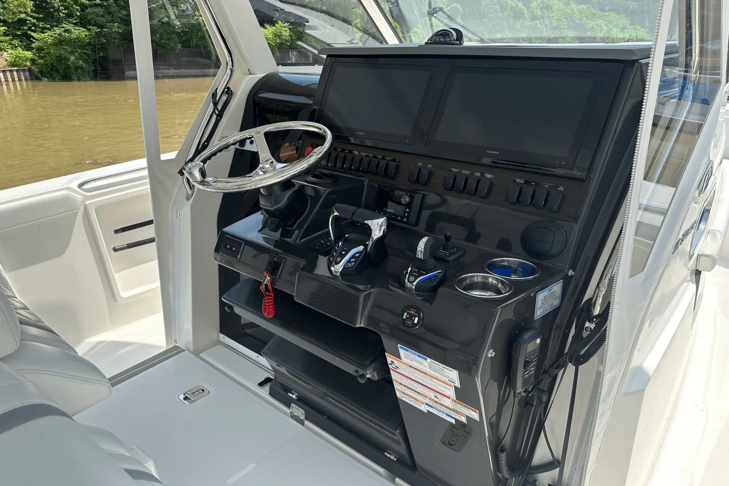 2025 Pursuit S 358 Image Thumbnail #24