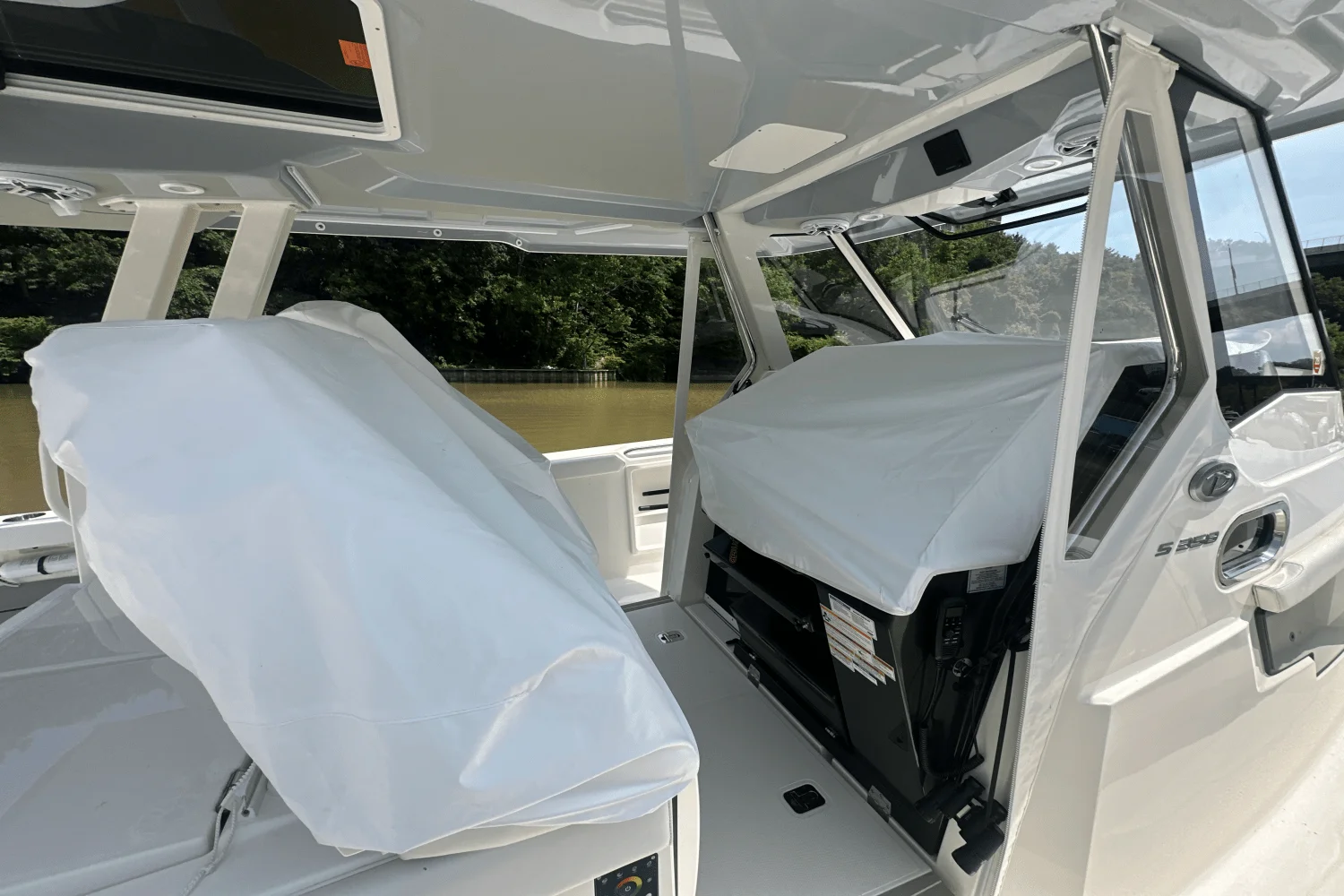 2025 Pursuit S 358 Image Thumbnail #46