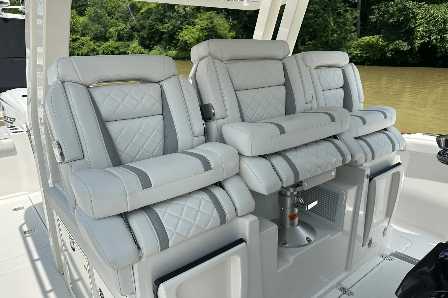 2025 Pursuit S 358 Image Thumbnail #26