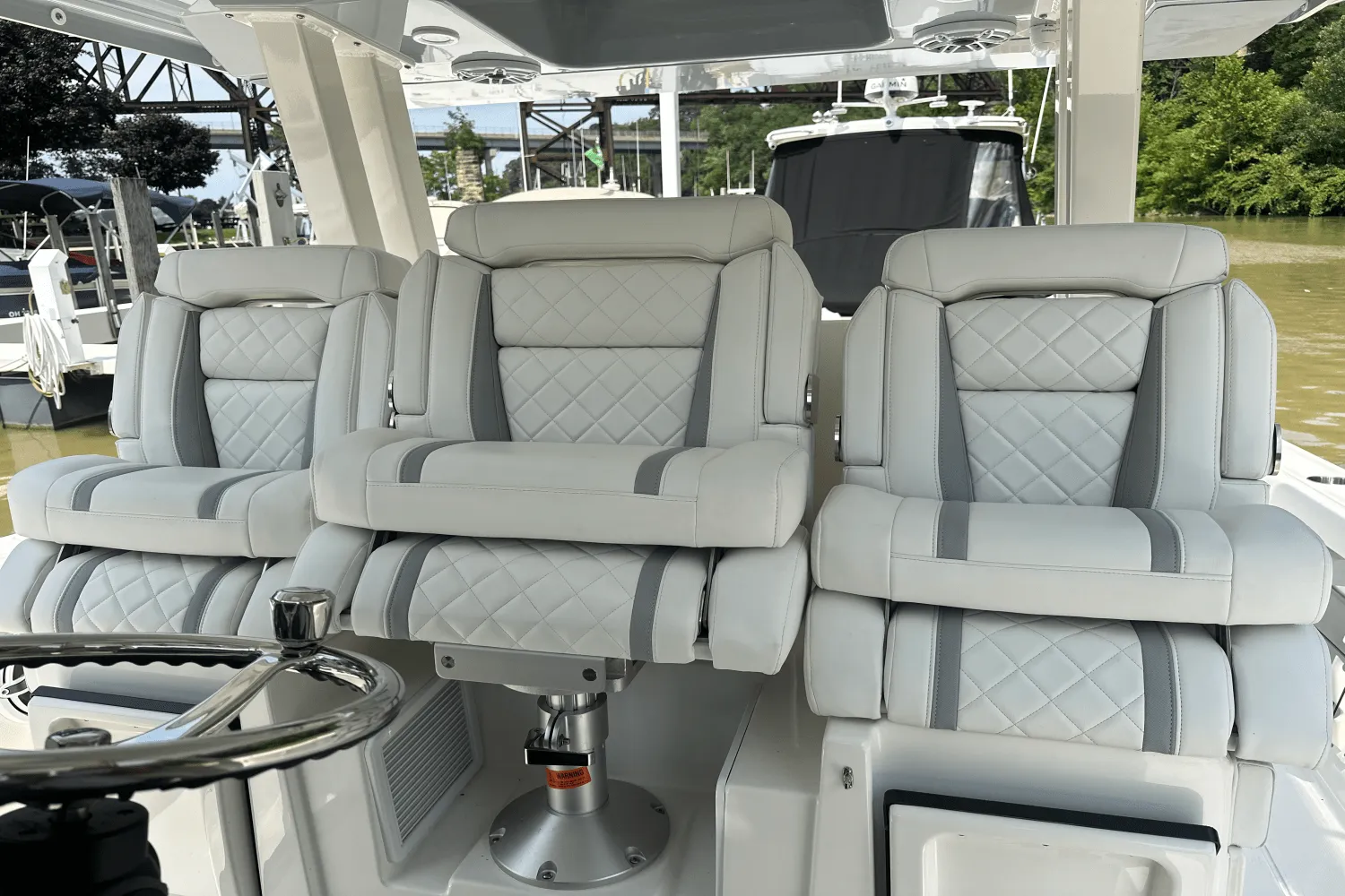 2025 Pursuit S 358 Image Thumbnail #27