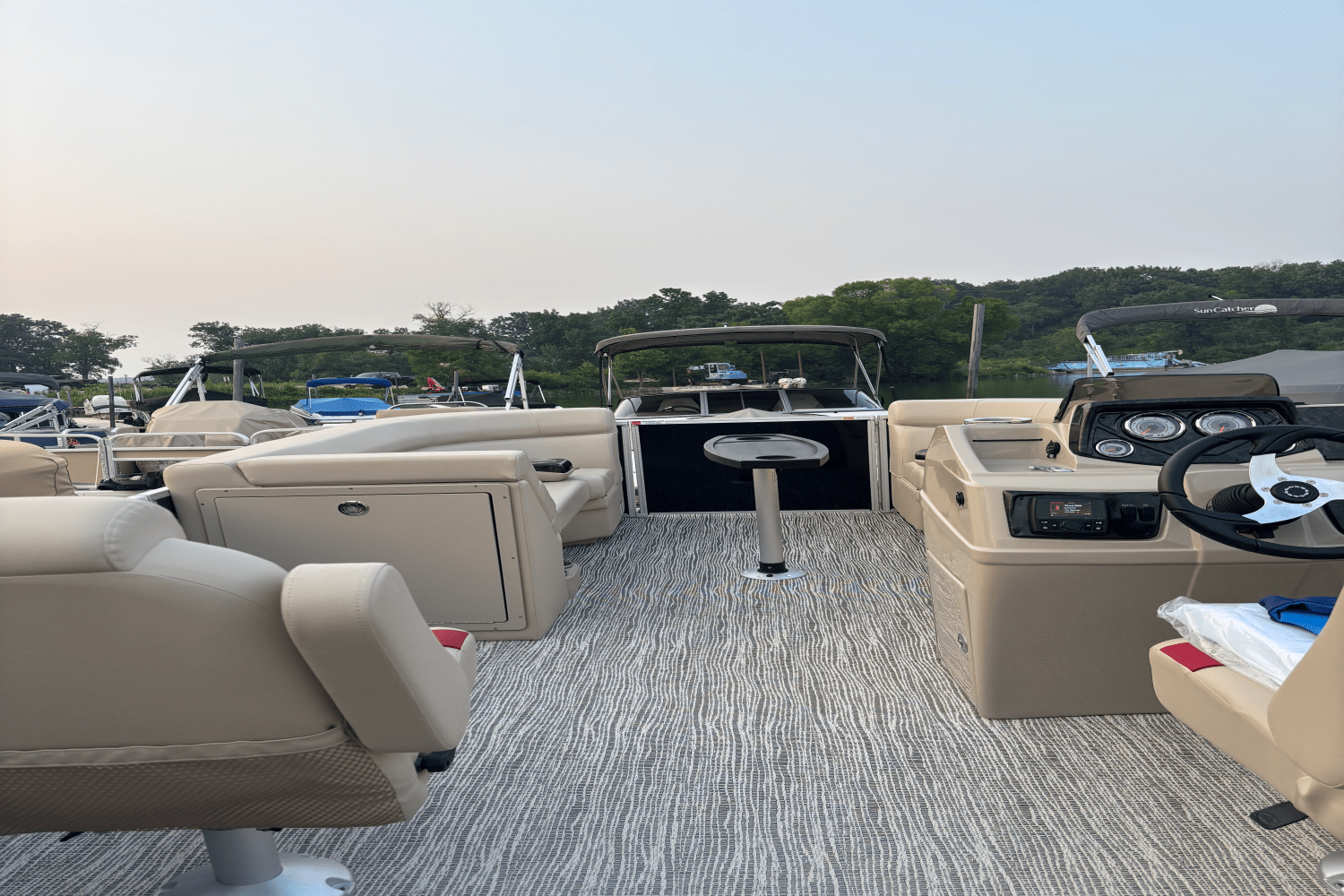 2023 SunCatcher G3 SELECT 320RC Image Thumbnail #8