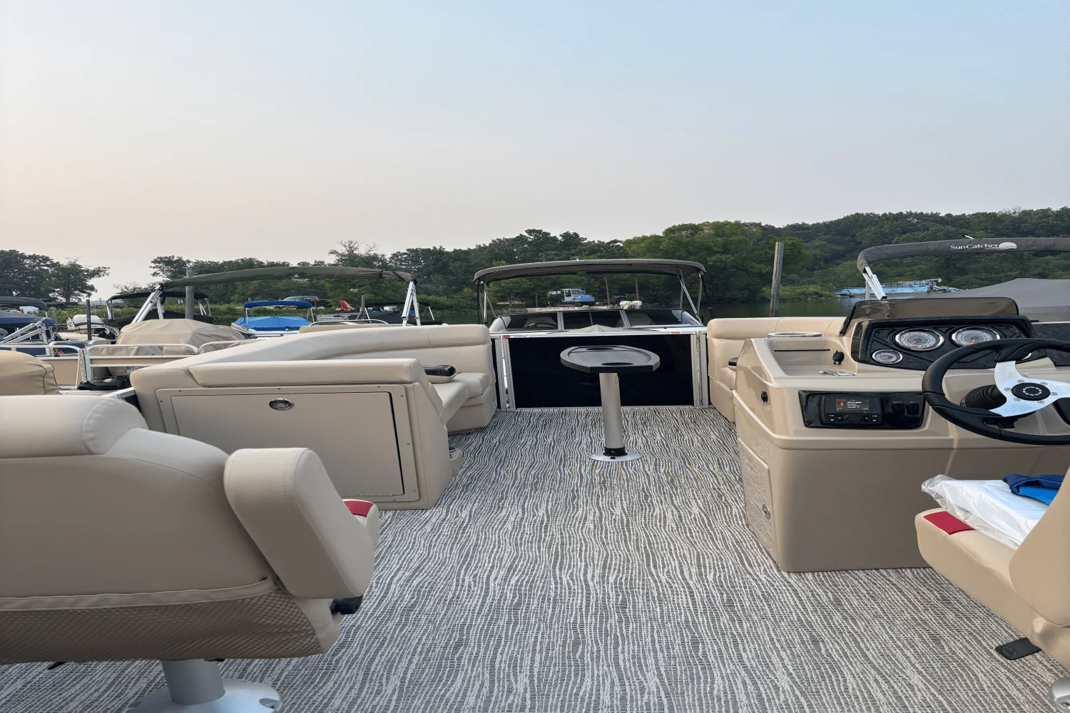 2023 SunCatcher G3 SELECT 320RC Image Thumbnail #8