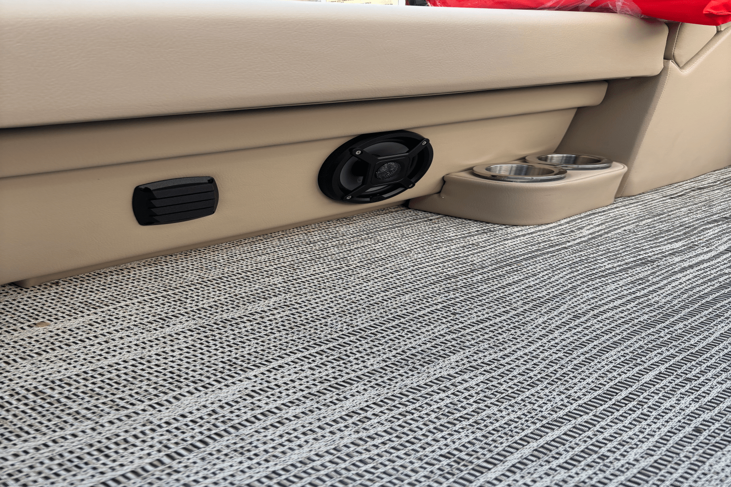 2023 SunCatcher G3 SELECT 320RC Image Thumbnail #30