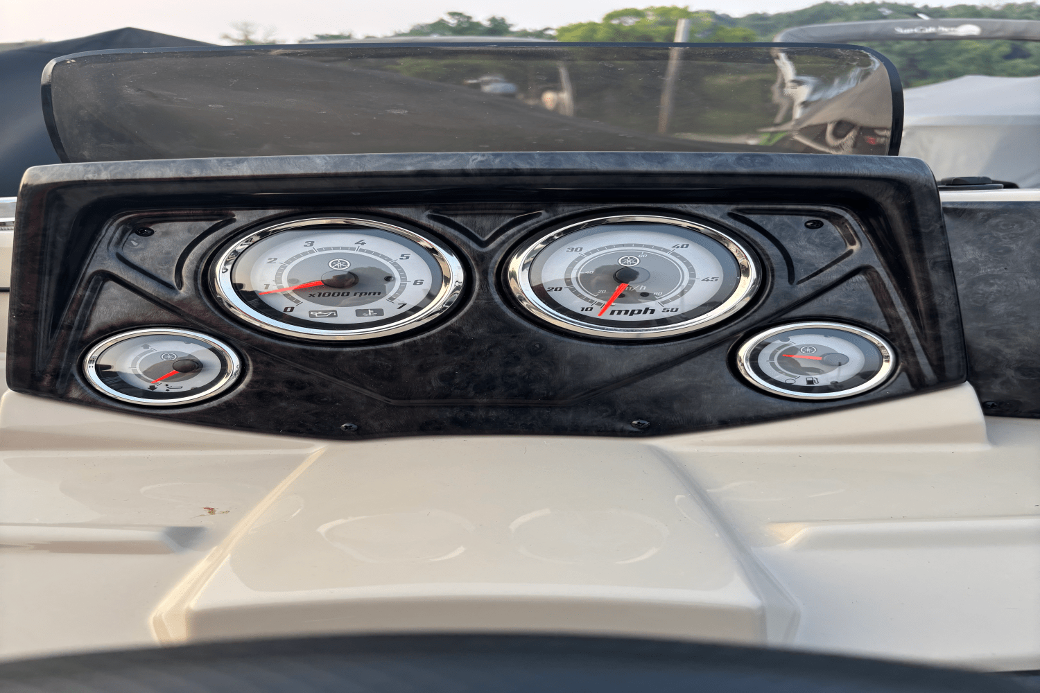 2023 SunCatcher G3 SELECT 320RC Image Thumbnail #20