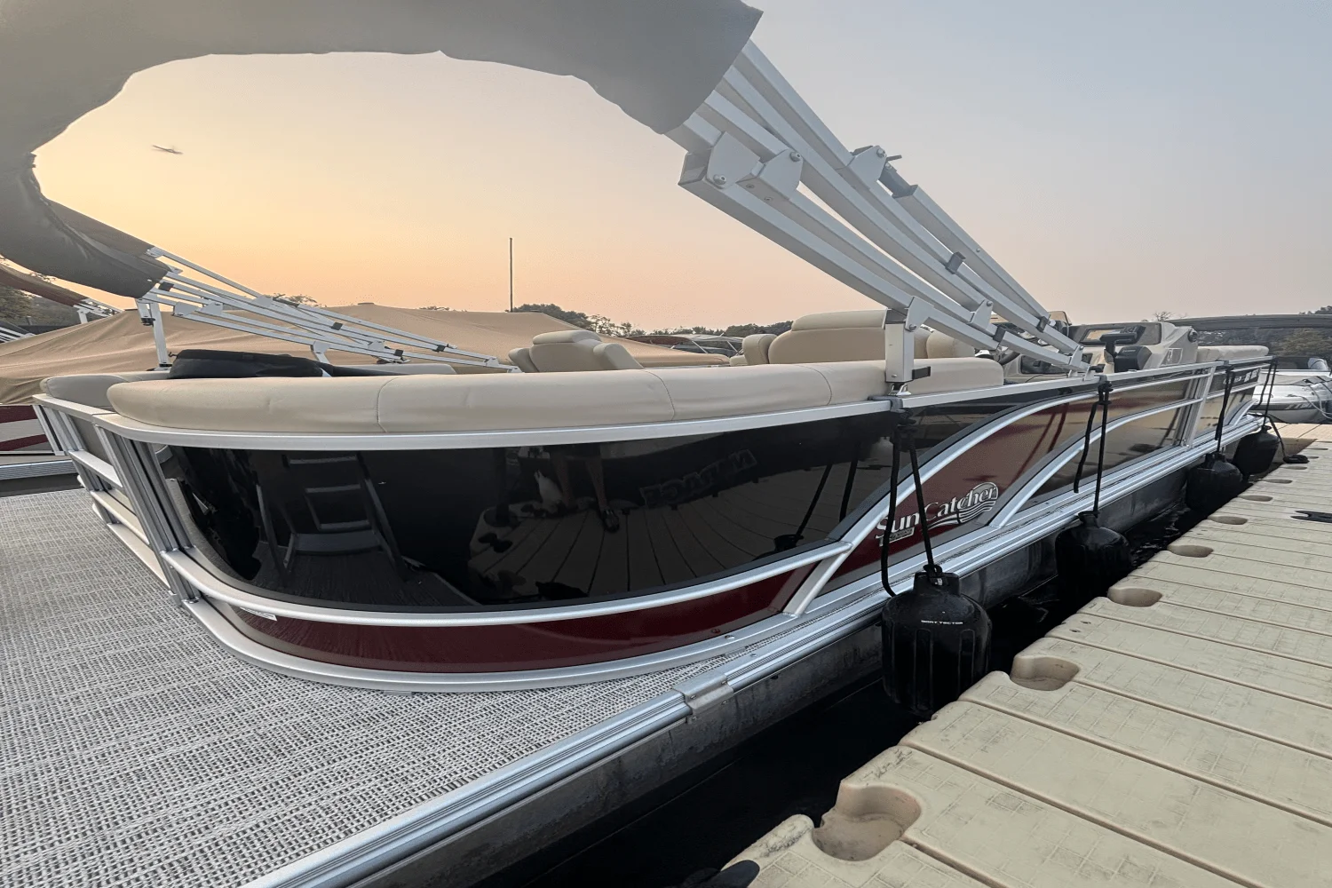 2023 SunCatcher G3 SELECT 320RC Image Thumbnail #5