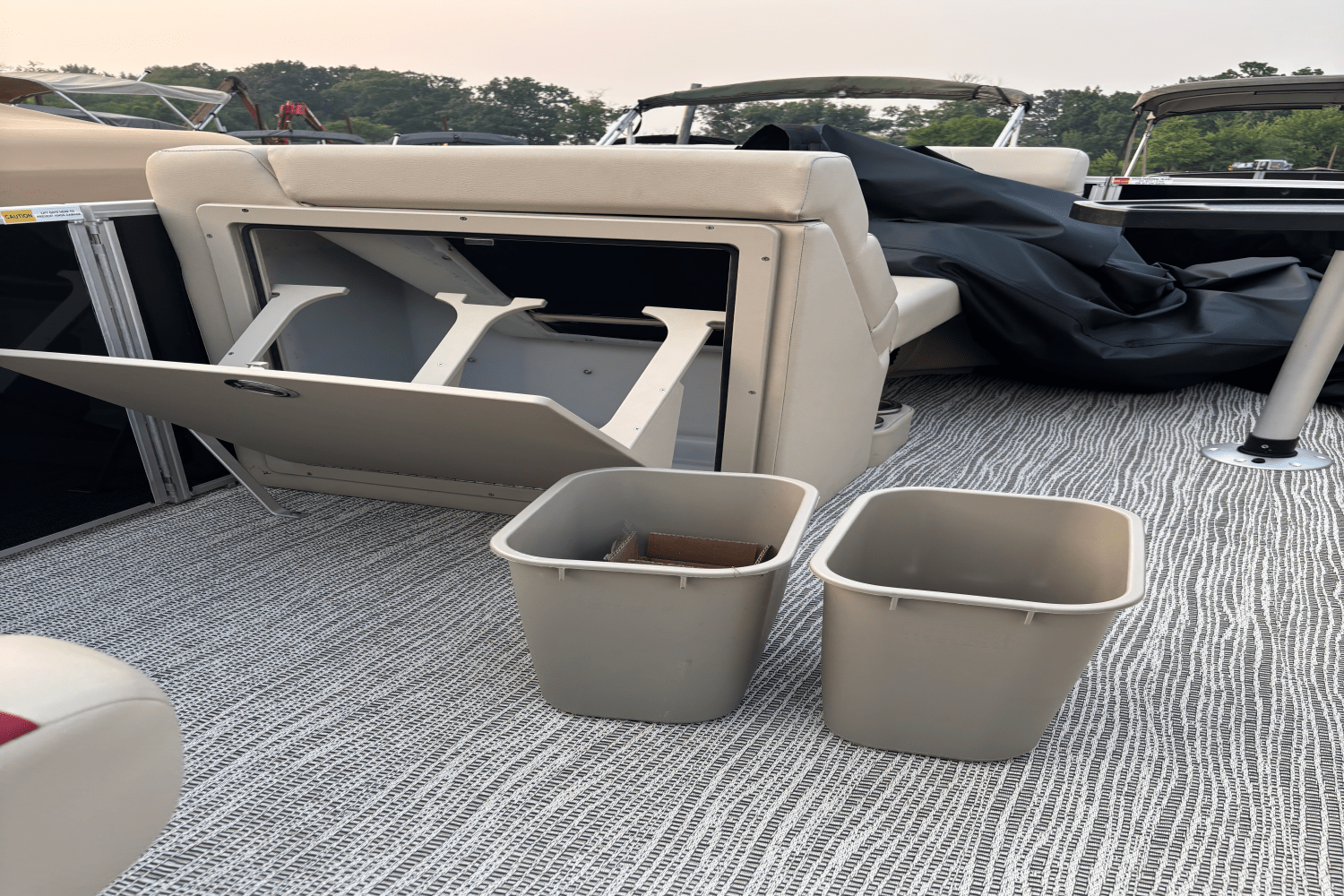 2023 SunCatcher G3 SELECT 320RC Image Thumbnail #19