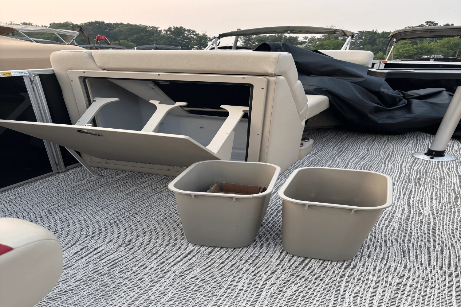 2023 SunCatcher G3 SELECT 320RC Image Thumbnail #19