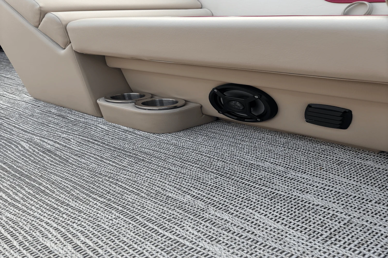 2023 SunCatcher G3 SELECT 320RC Image Thumbnail #28