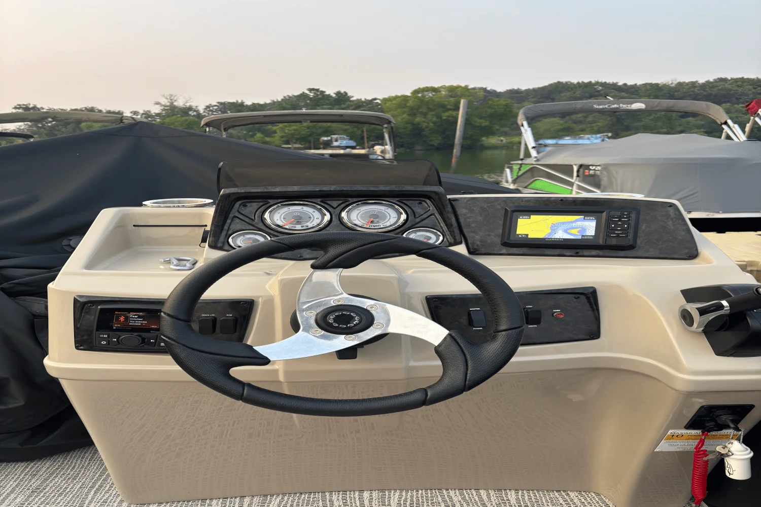 2023 SunCatcher G3 SELECT 320RC Image Thumbnail #21