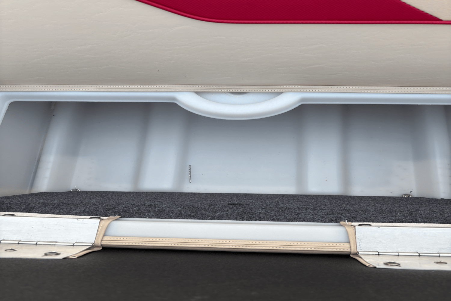 2023 SunCatcher G3 SELECT 320RC Image Thumbnail #34