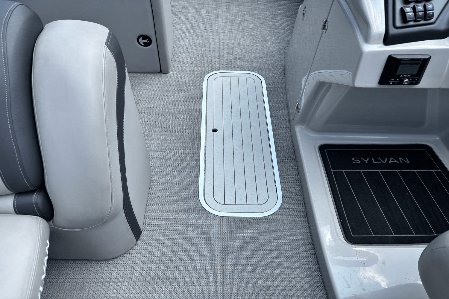 2022 Sylvan DLZBAR Image Thumbnail #8