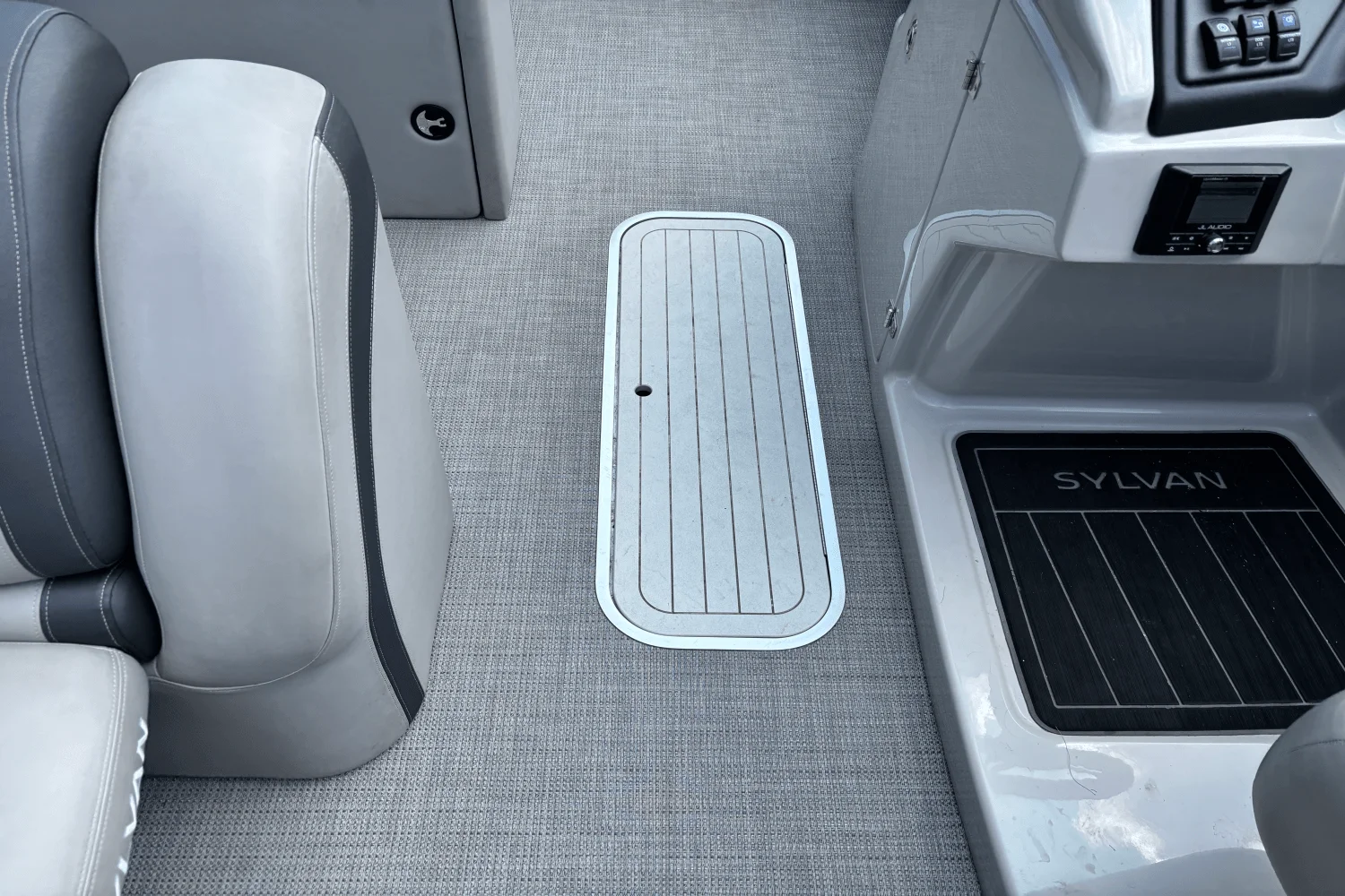 2022 Sylvan DLZBAR Image Thumbnail #8