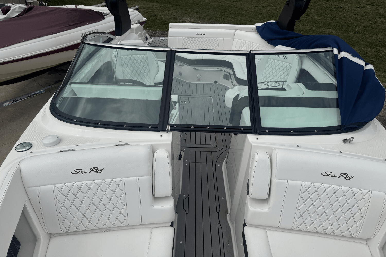 2019 Sea Ray 250 SLX Image Thumbnail #9