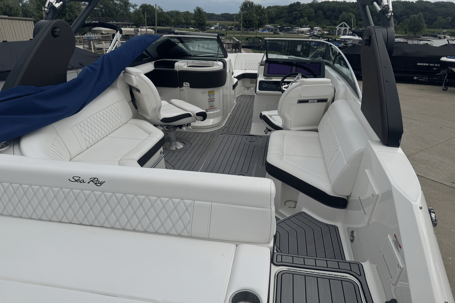 2019 Sea Ray 250 SLX Image Thumbnail #28