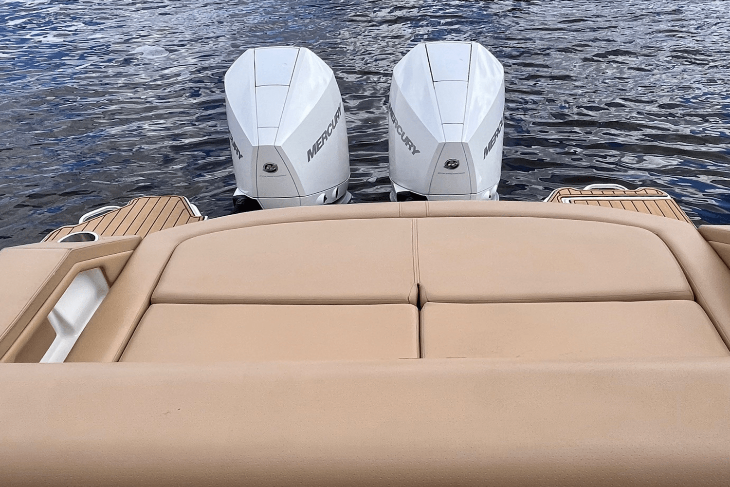 2019 Sea Ray 310 SLX OB Image Thumbnail #31