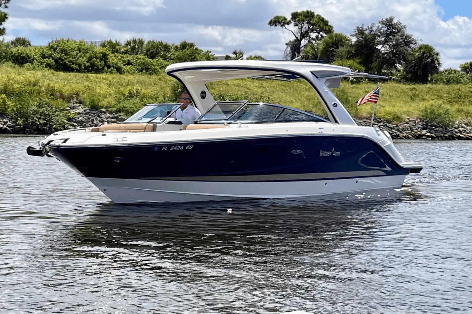 2019 Sea Ray 310 SLX OB Image Thumbnail #2