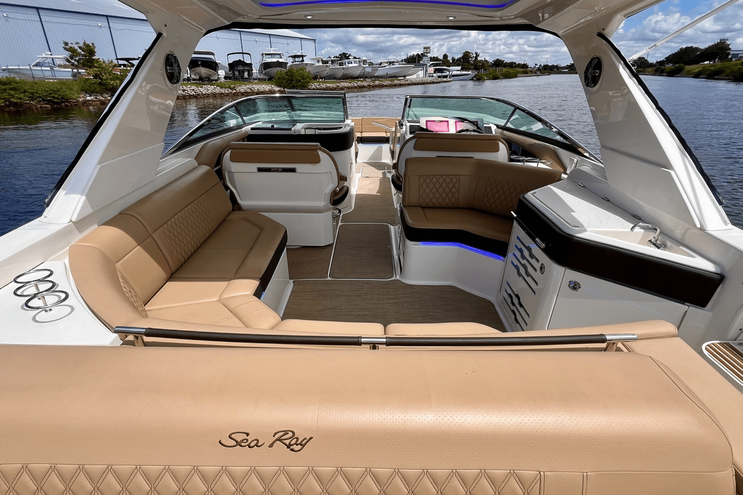 2019 Sea Ray 310 SLX OB Image Thumbnail #19