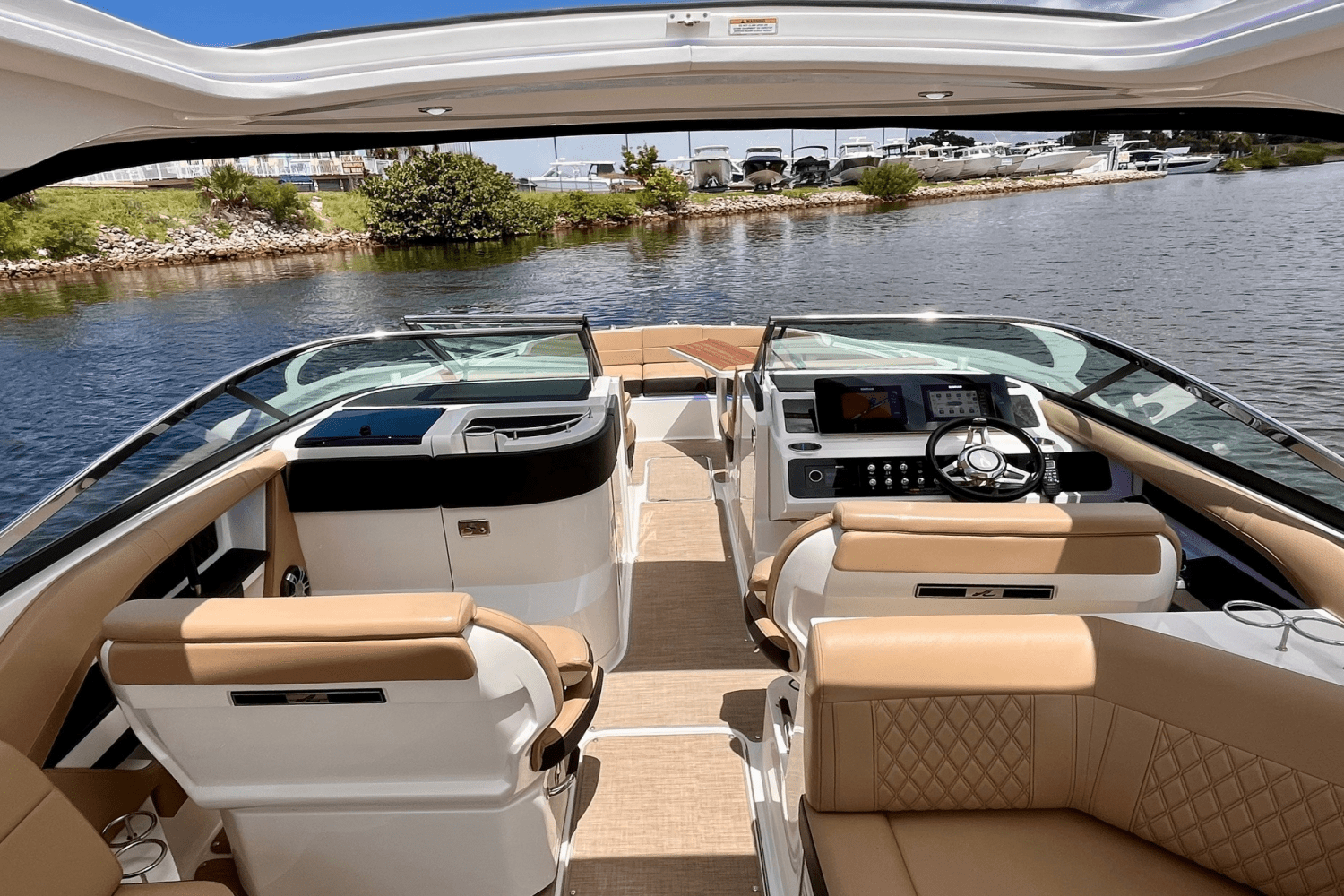2019 Sea Ray 310 SLX OB Image Thumbnail #16