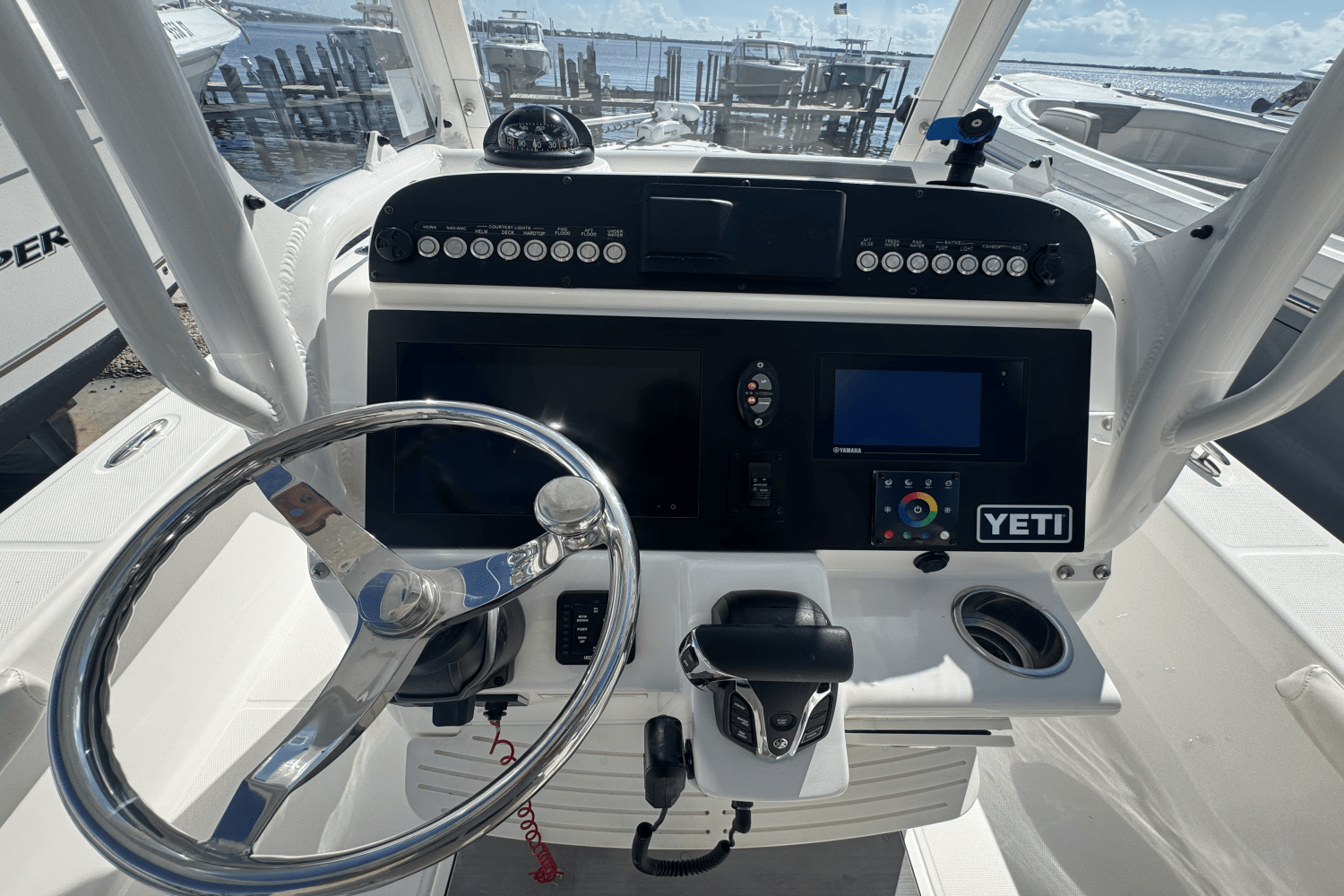 2021 Everglades 243 CC Image Thumbnail #28