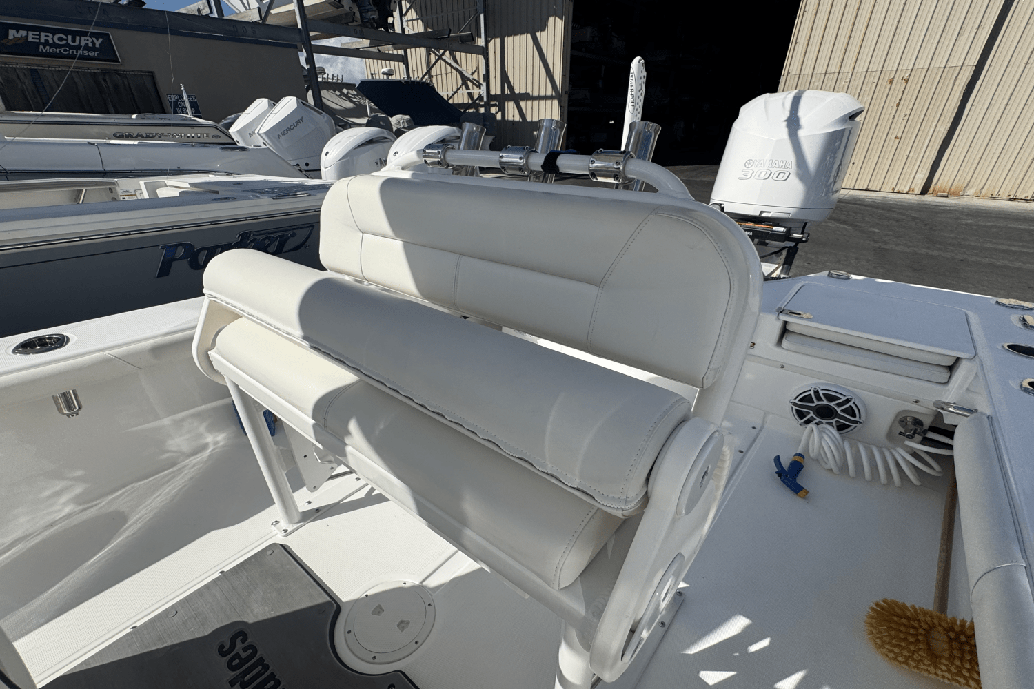 2021 Everglades 243 CC Image Thumbnail #15