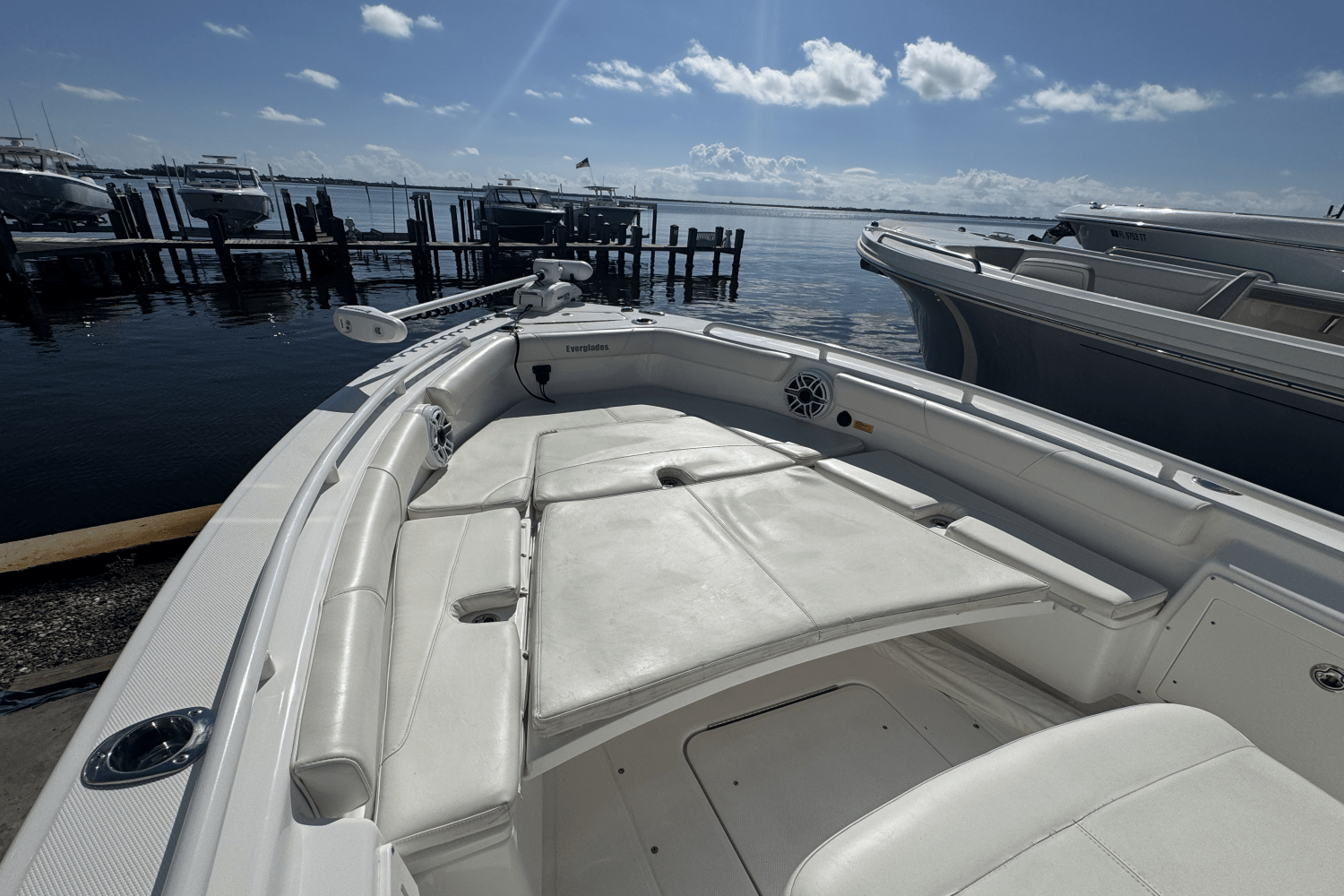2021 Everglades 243 CC Image Thumbnail #6