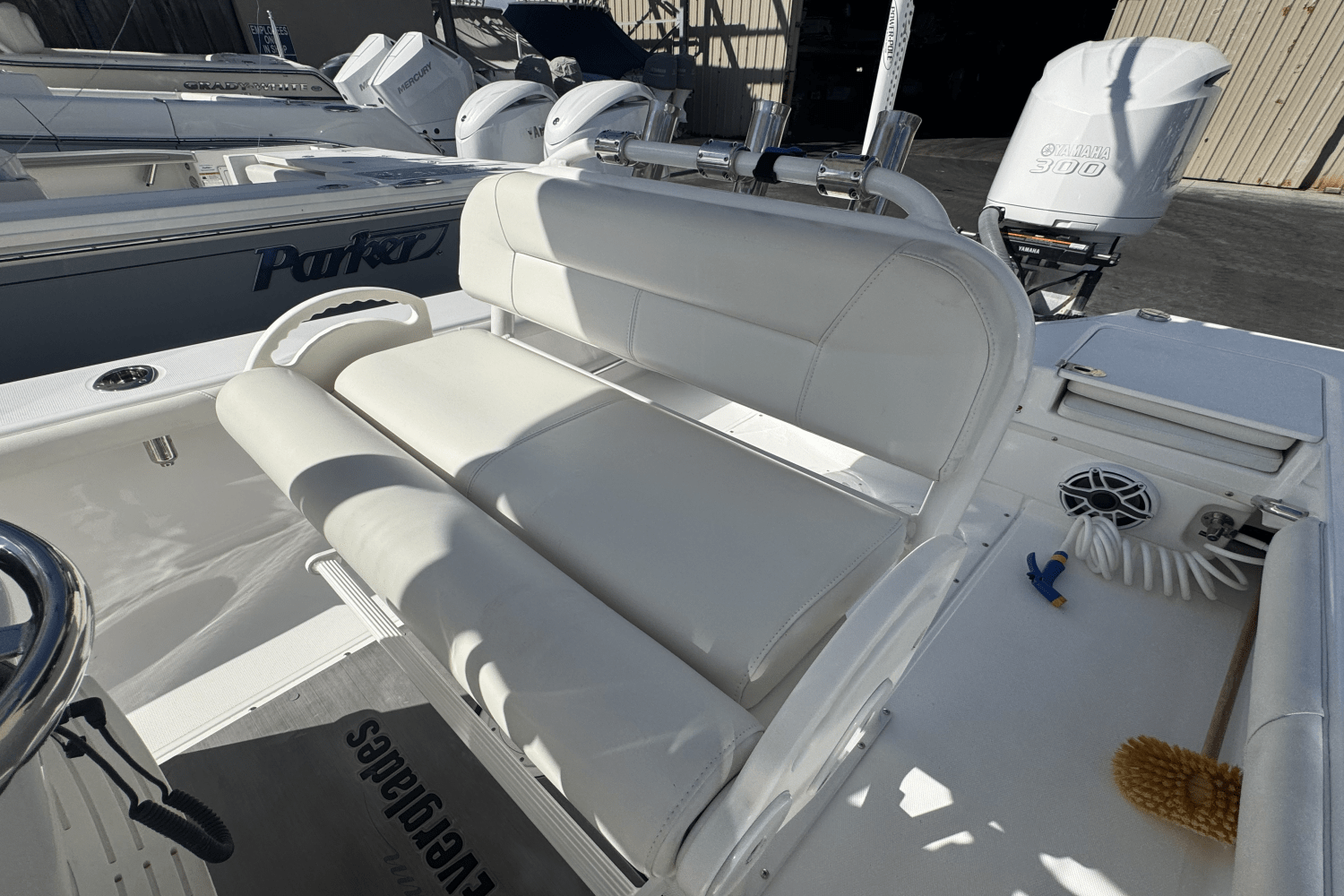 2021 Everglades 243 CC Image Thumbnail #16