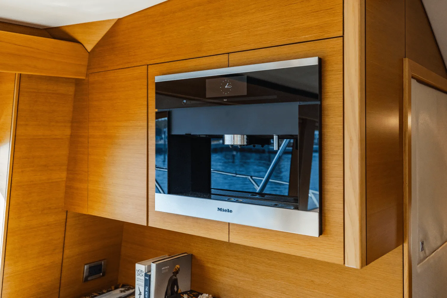 2015 Hatteras GT63 Image Thumbnail #47