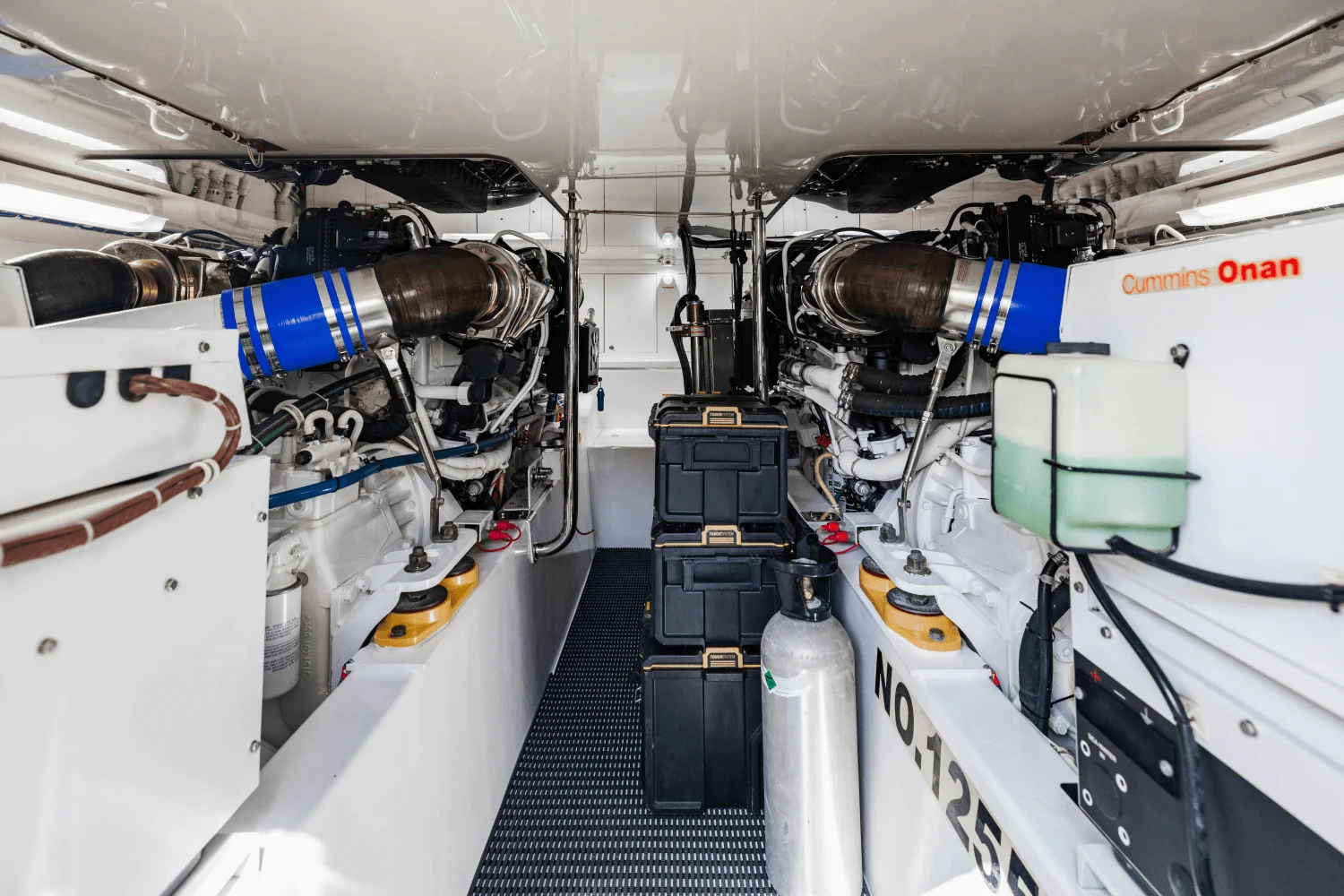 2015 Hatteras GT63 Image Thumbnail #77