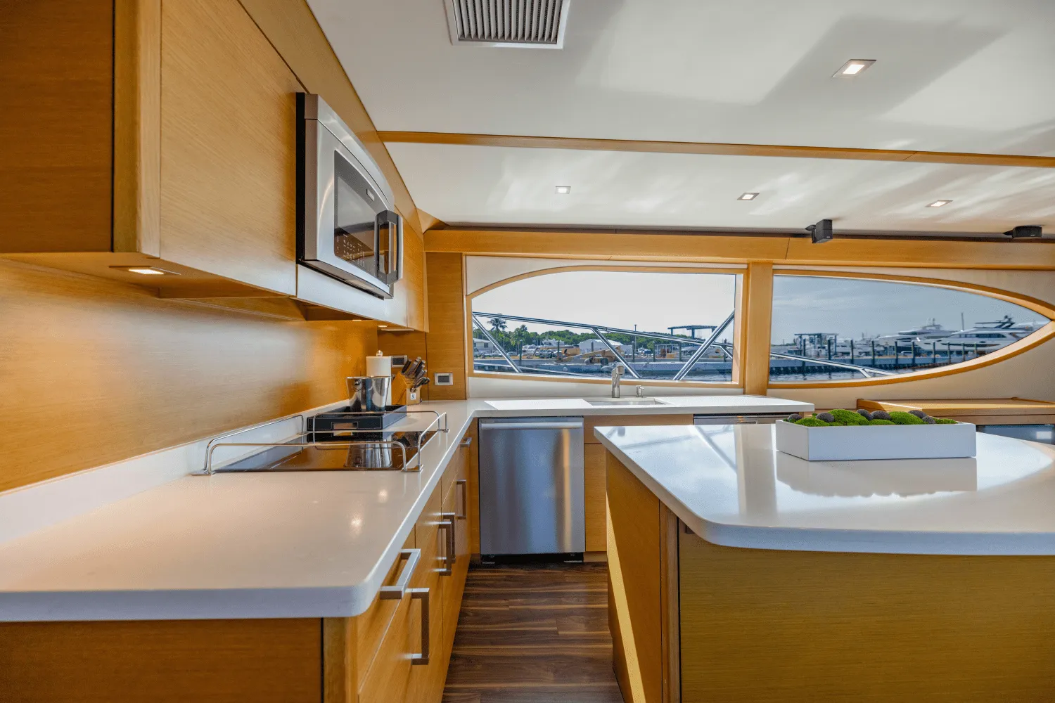 2015 Hatteras GT63 Image Thumbnail #21