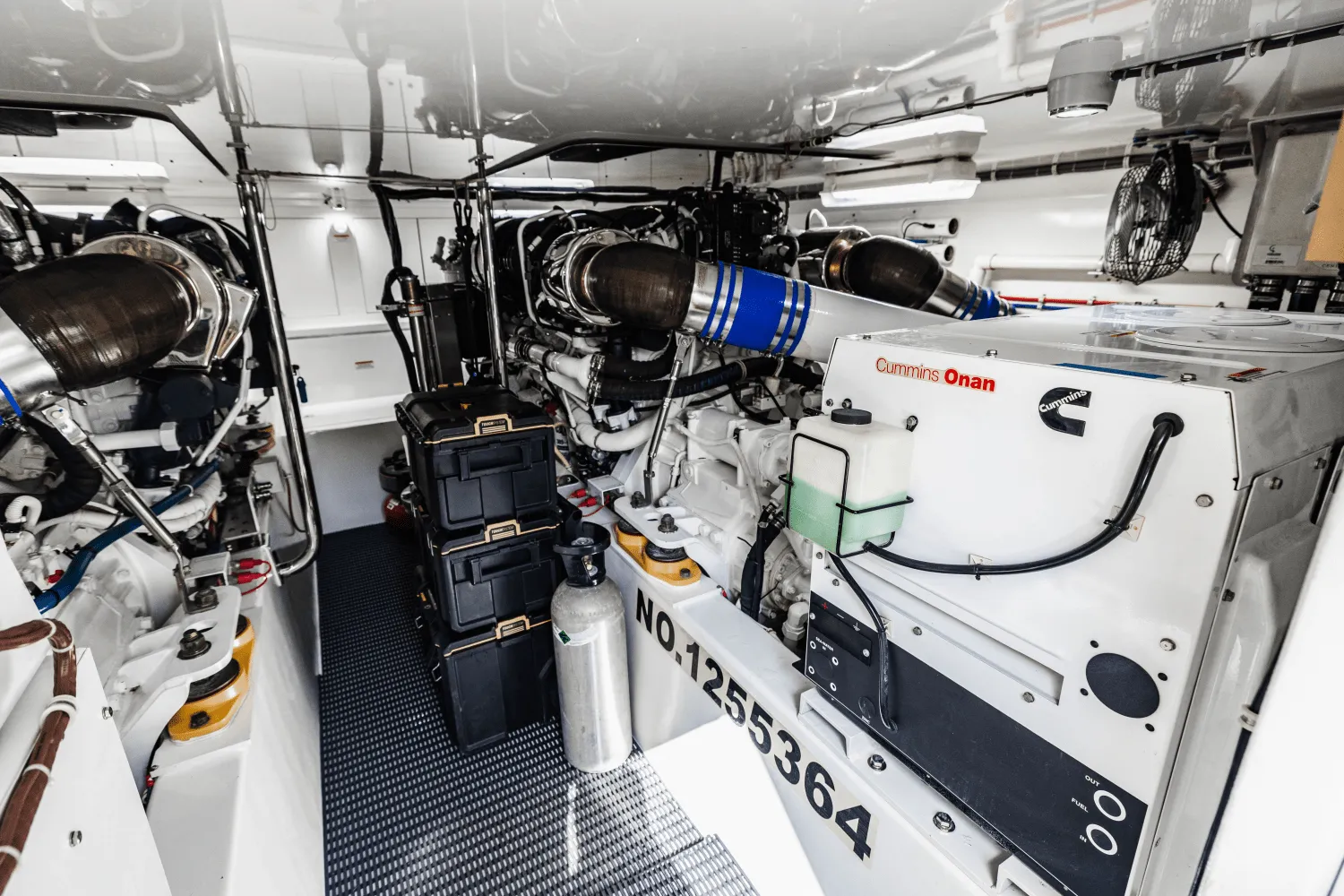 2015 Hatteras GT63 Image Thumbnail #78