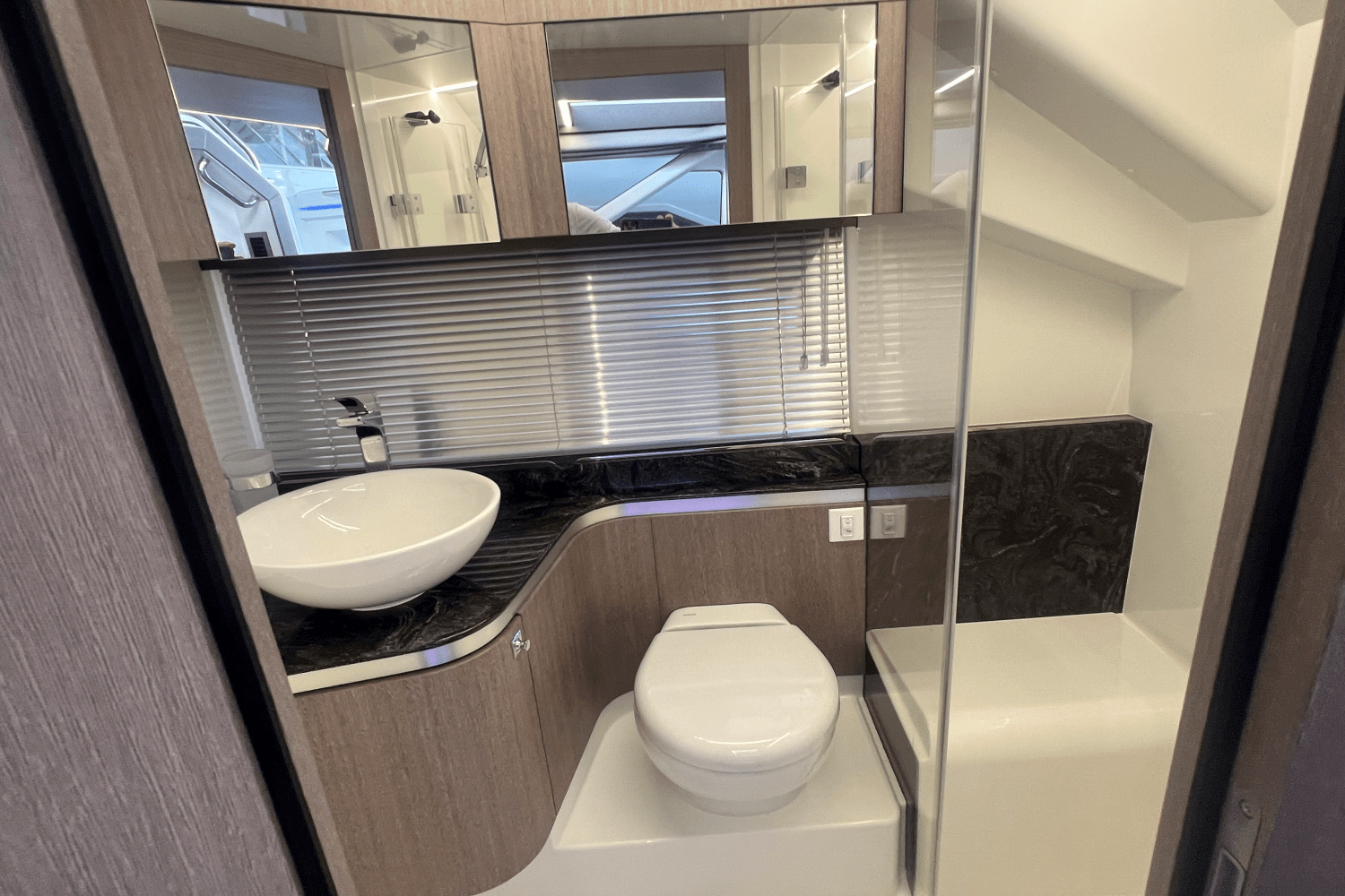 2024 Galeon 375 GTO Image Thumbnail #8