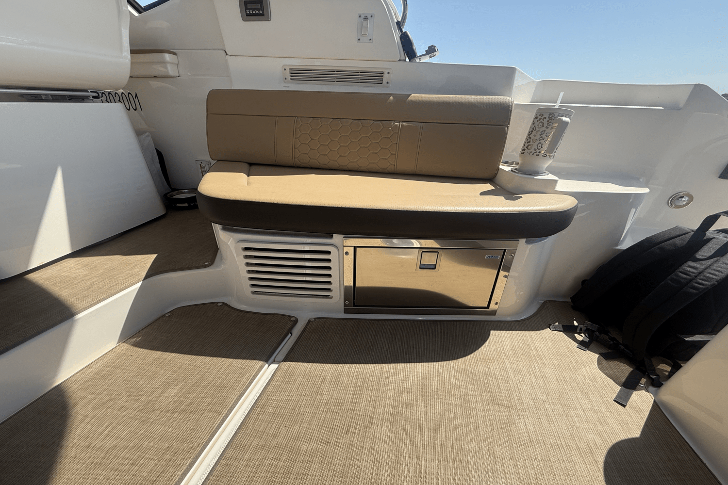 2019 Sea Ray 350 SUNDANCER COUPE Image Thumbnail #22