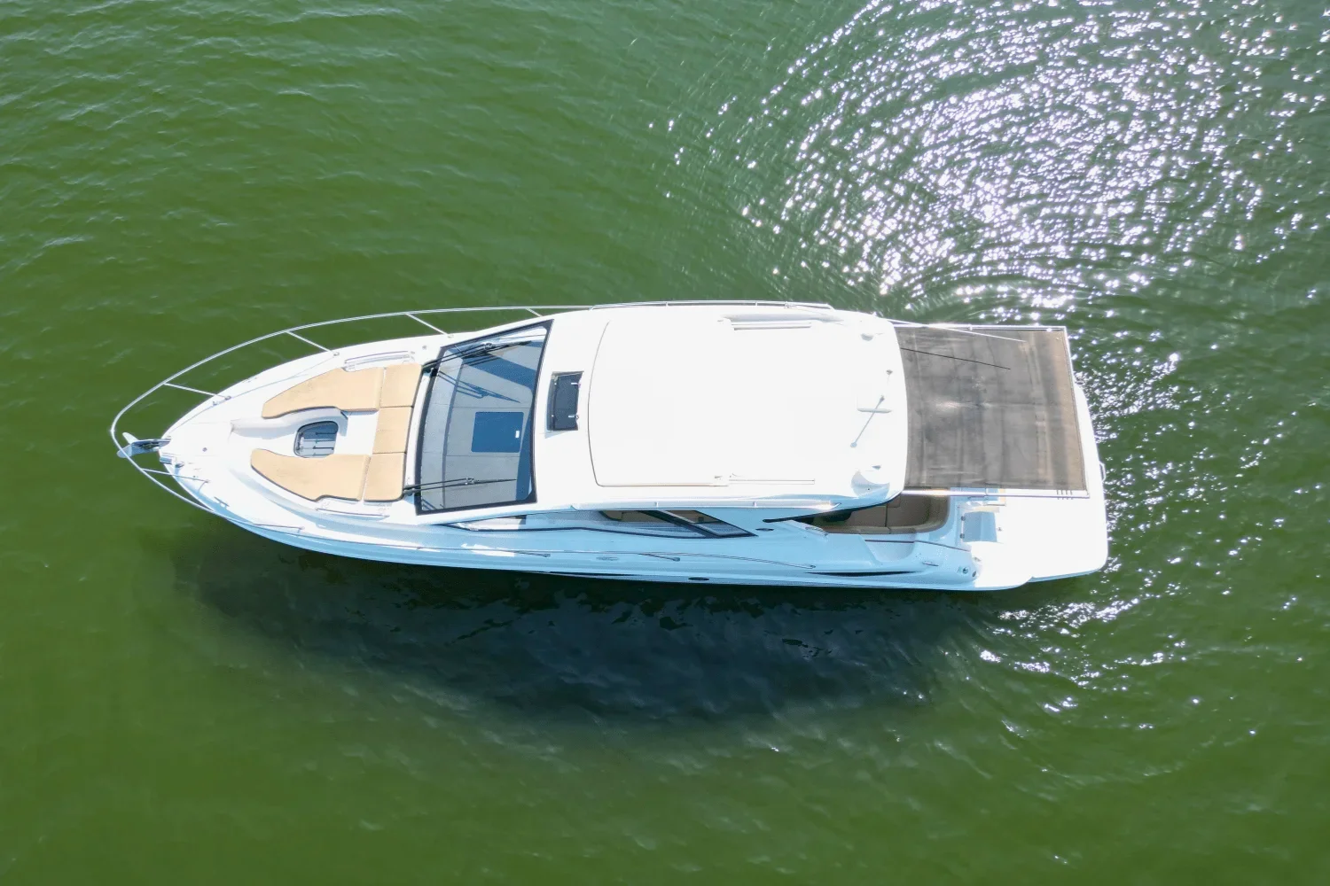 2019 Sea Ray 350 SUNDANCER COUPE Image Thumbnail #8