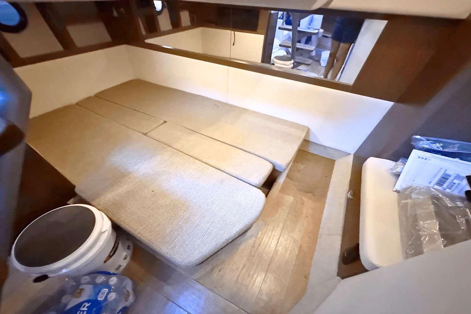 2019 Sea Ray 350 SUNDANCER COUPE Image Thumbnail #45