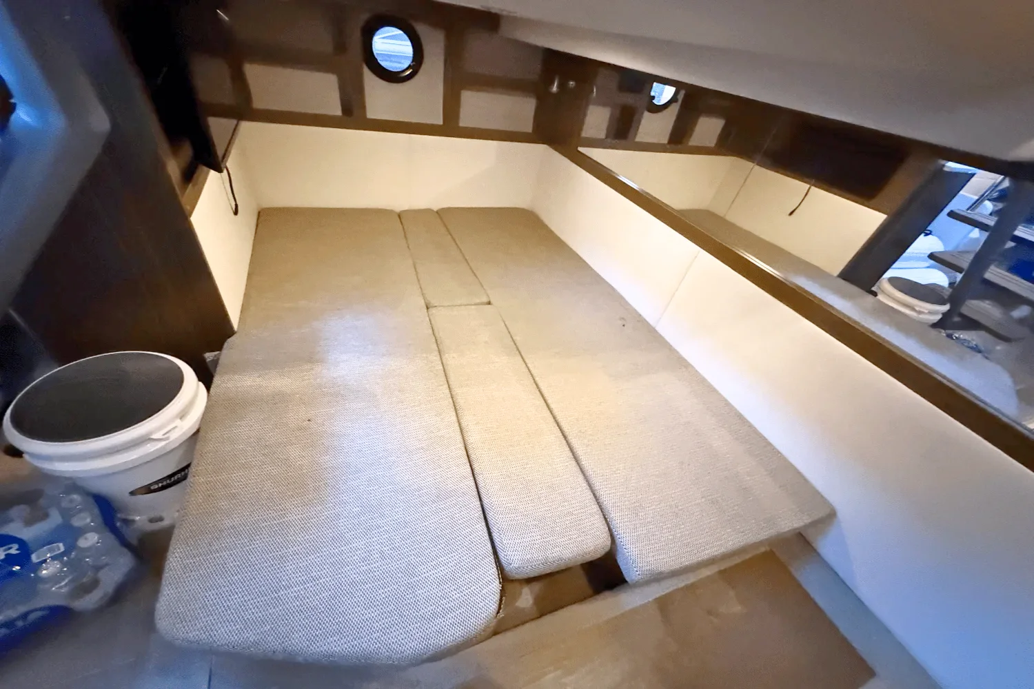 2019 Sea Ray 350 SUNDANCER COUPE Image Thumbnail #46