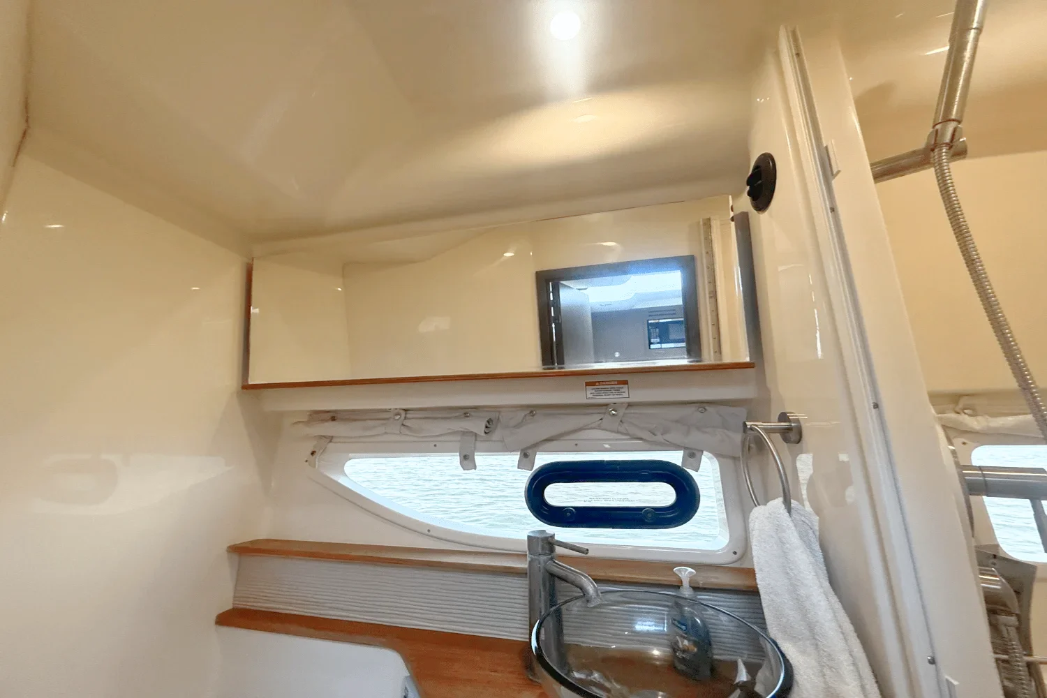 2019 Sea Ray 350 SUNDANCER COUPE Image Thumbnail #40