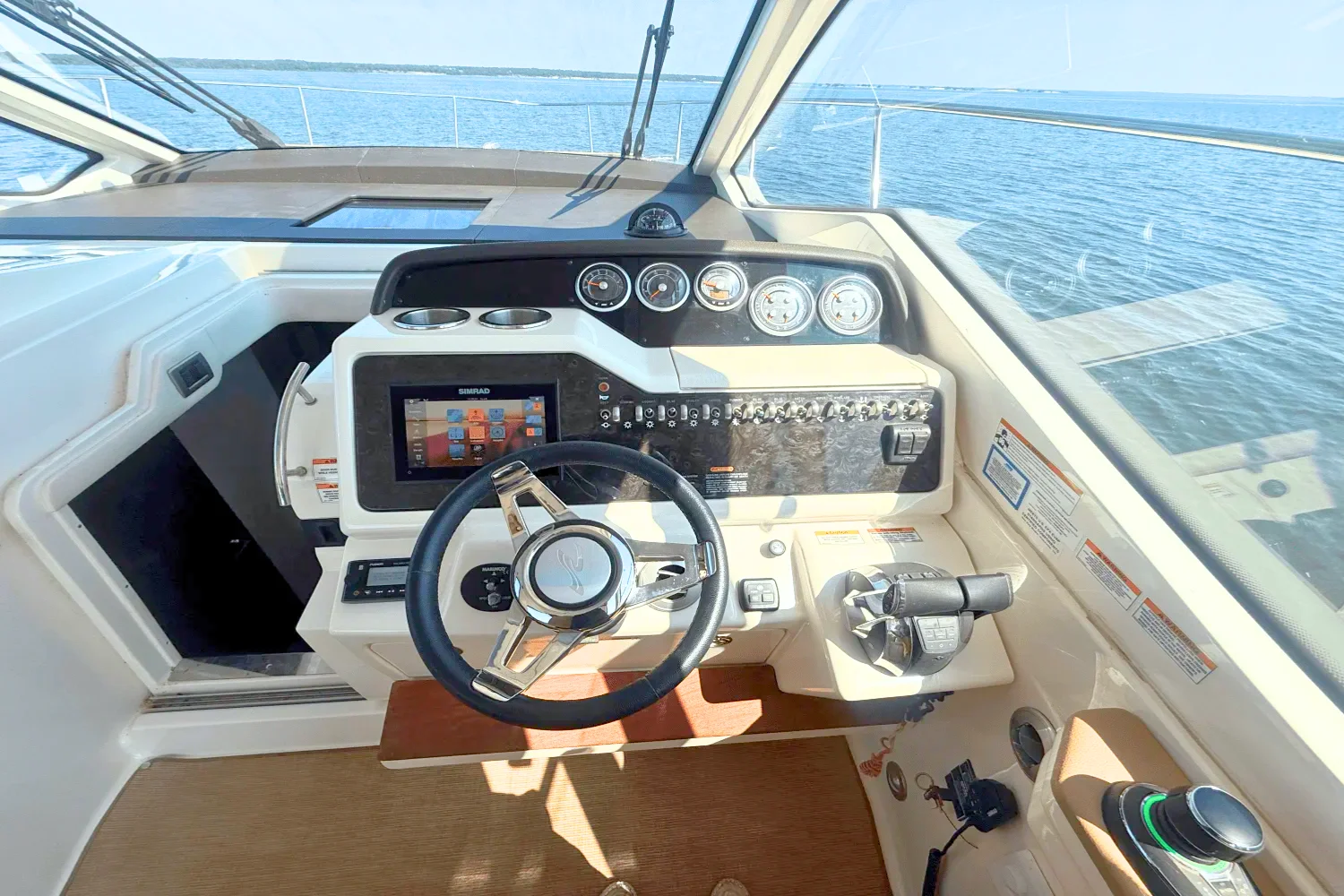 2019 Sea Ray 350 SUNDANCER COUPE Image Thumbnail #27