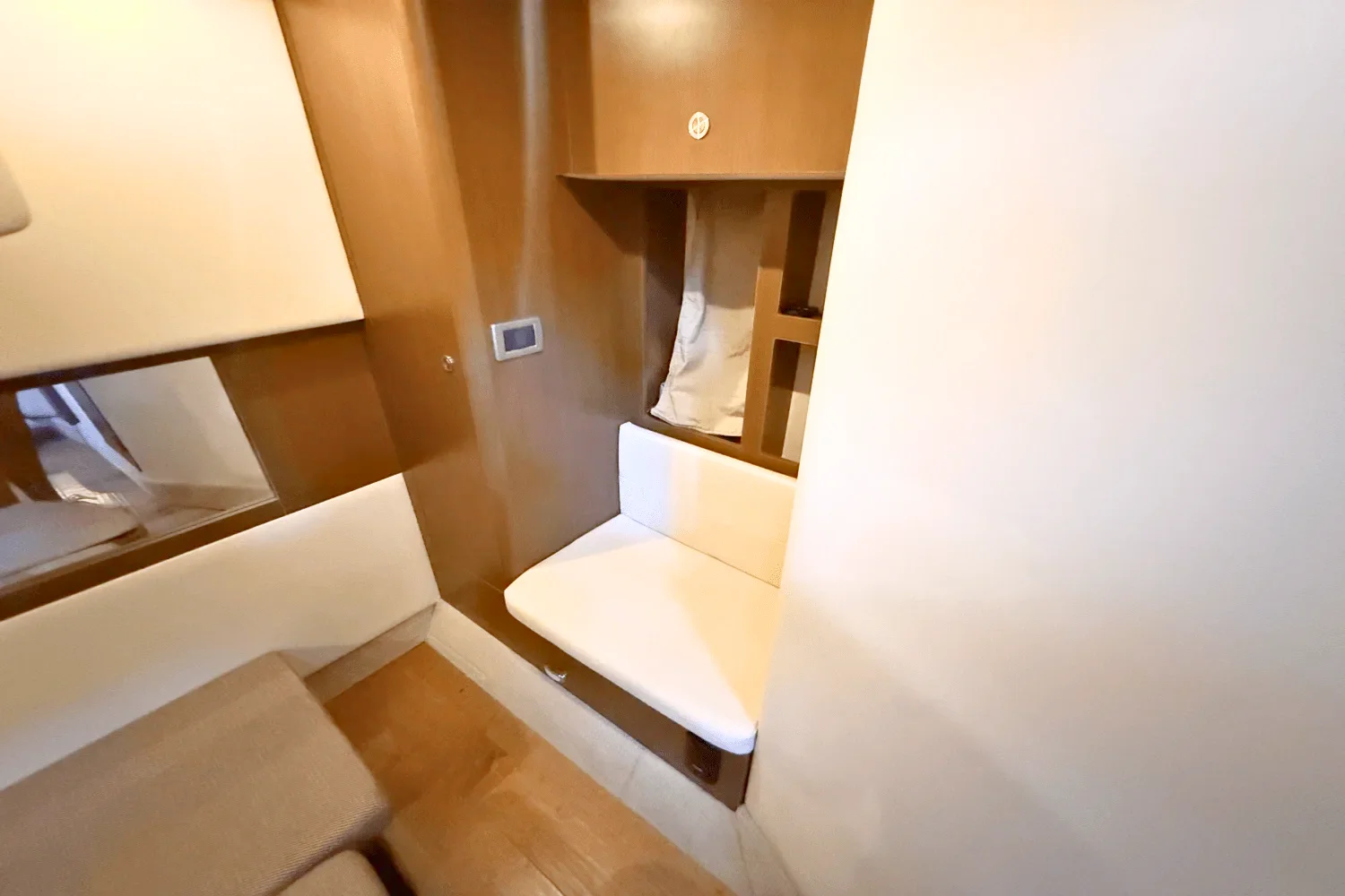 2019 Sea Ray 350 SUNDANCER COUPE Image Thumbnail #43