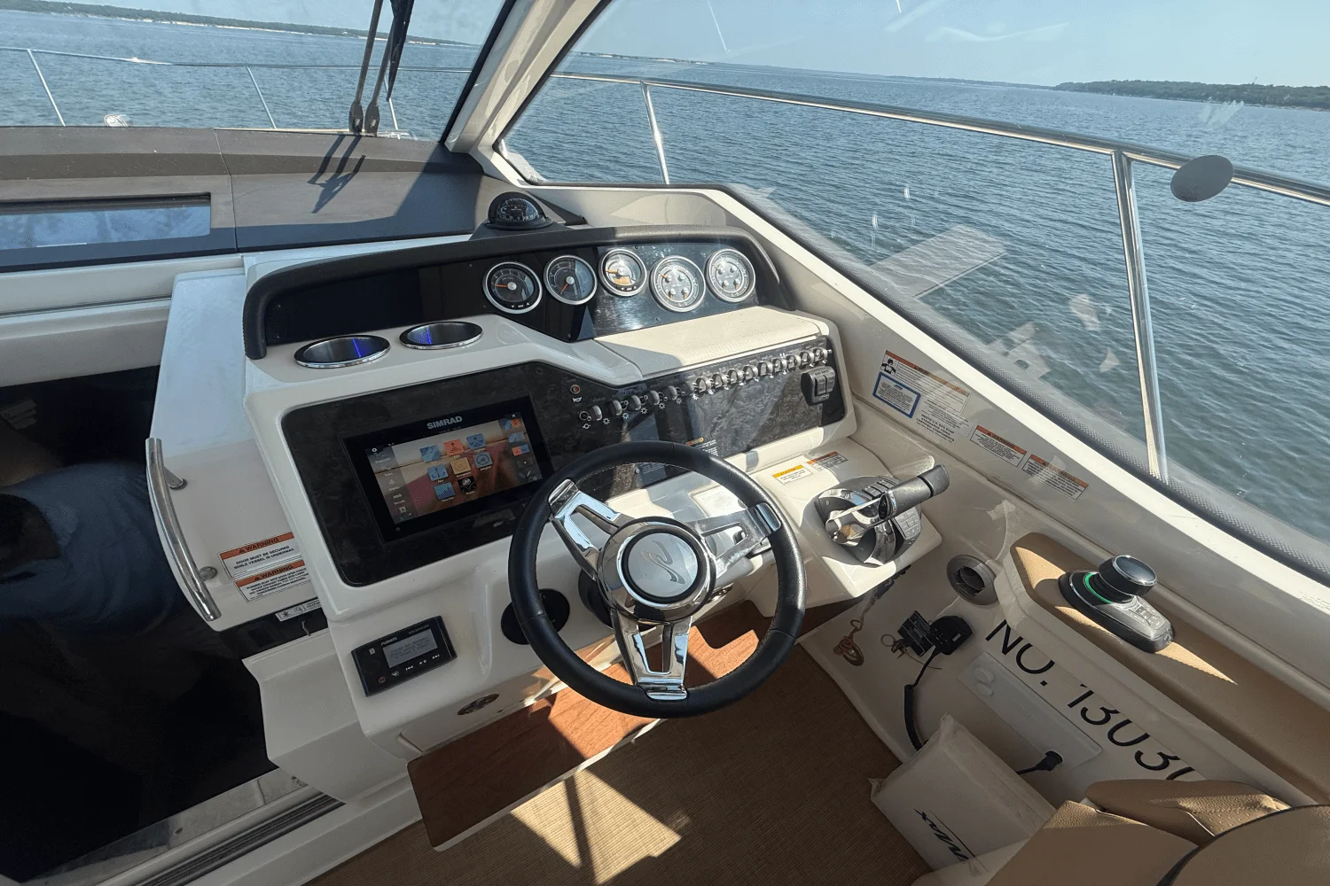 2019 Sea Ray 350 SUNDANCER COUPE Image Thumbnail #26