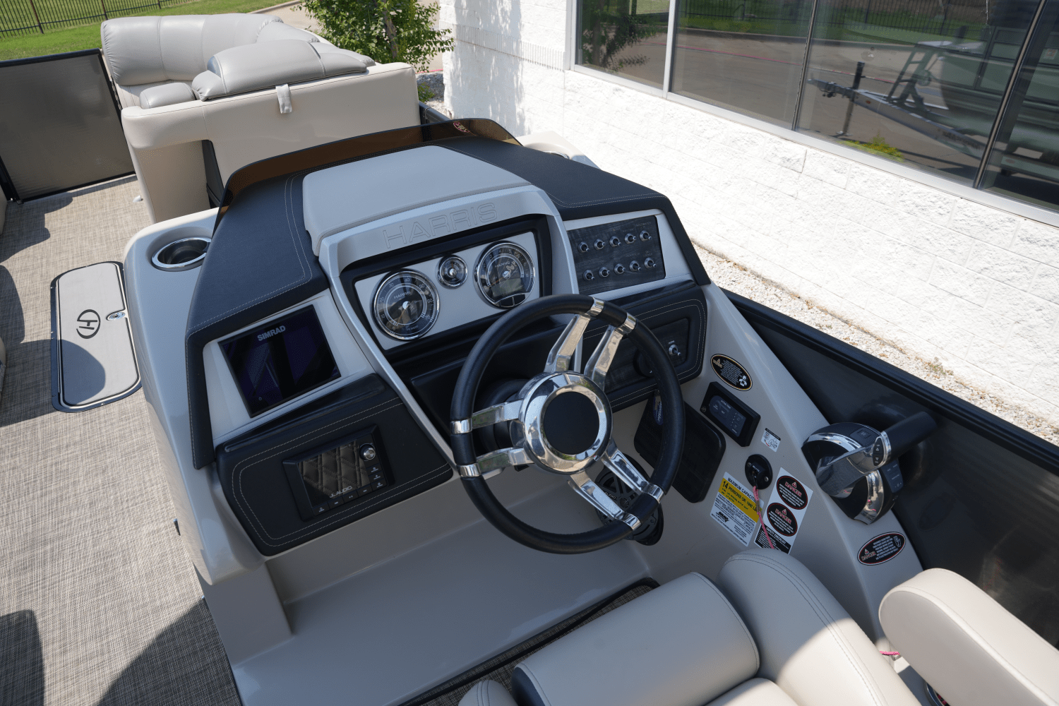 2018 Harris Grand Mariner 250 Image Thumbnail #25