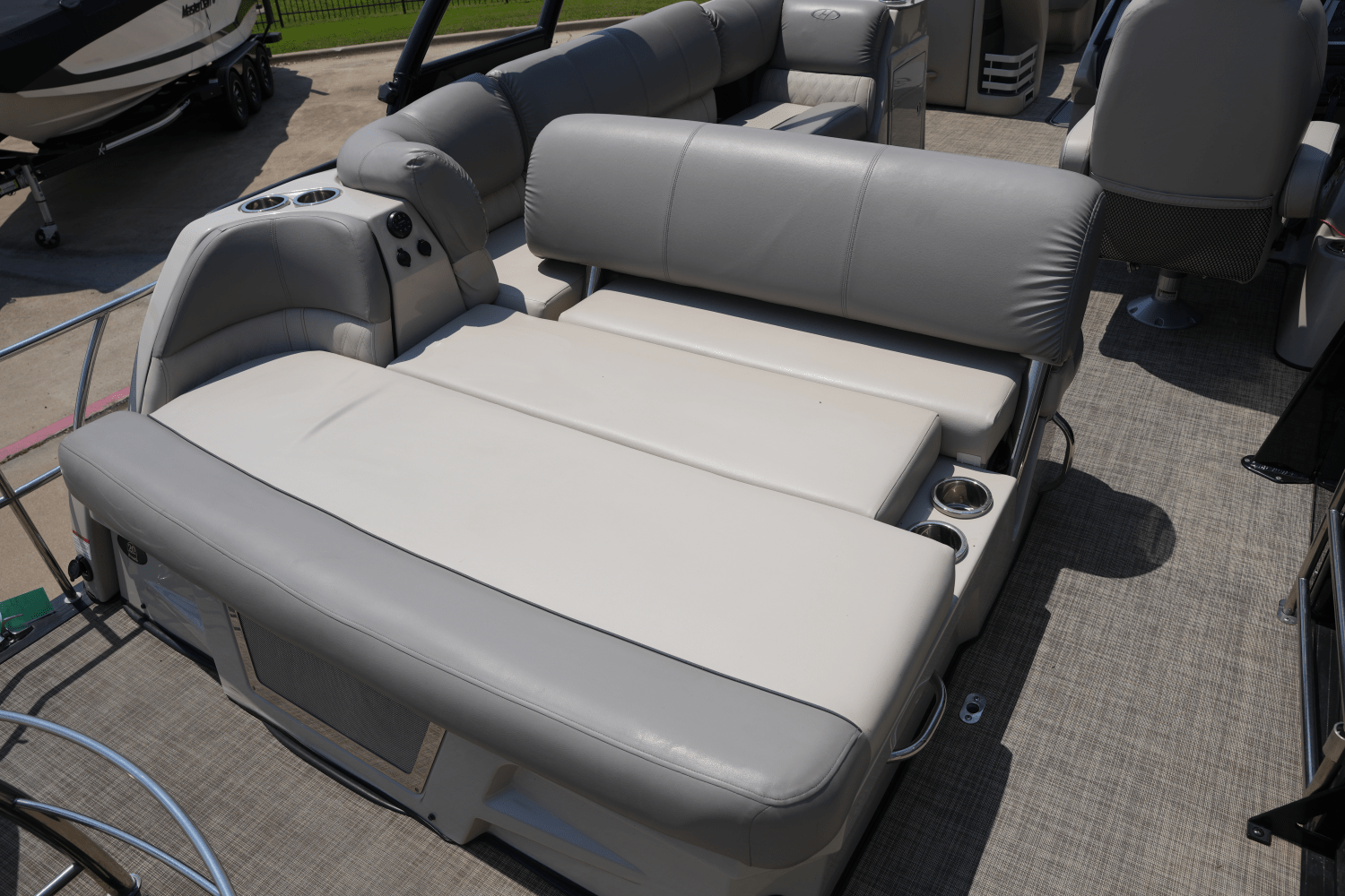 2018 Harris Grand Mariner 250 Image Thumbnail #30