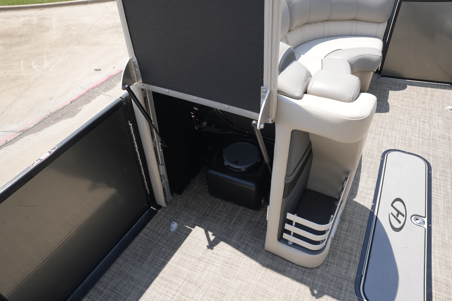 2018 Harris Grand Mariner 250 Image Thumbnail #16