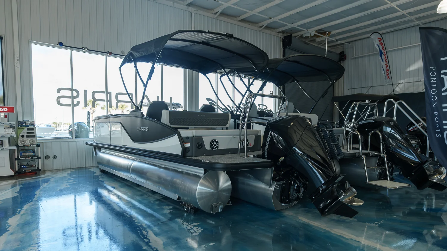 2026 Harris Sunliner 230 Image Thumbnail #1