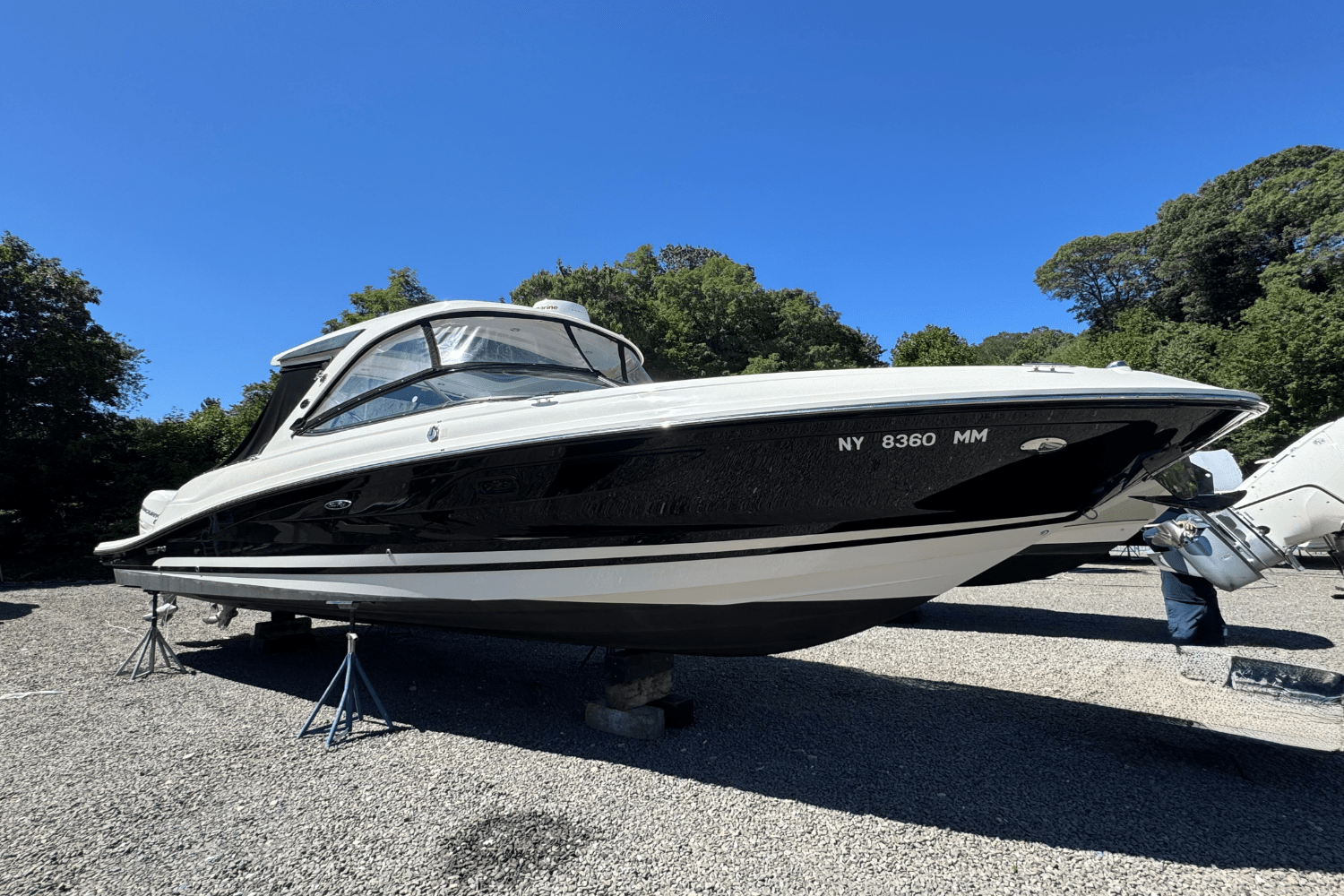 2017 Sea Ray SLX 350 OB Image Thumbnail #1