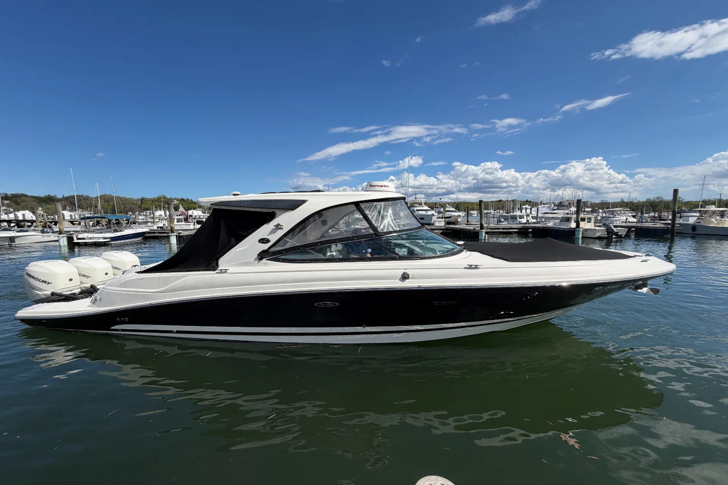 2017 Sea Ray SLX 350 OB Image Thumbnail #1