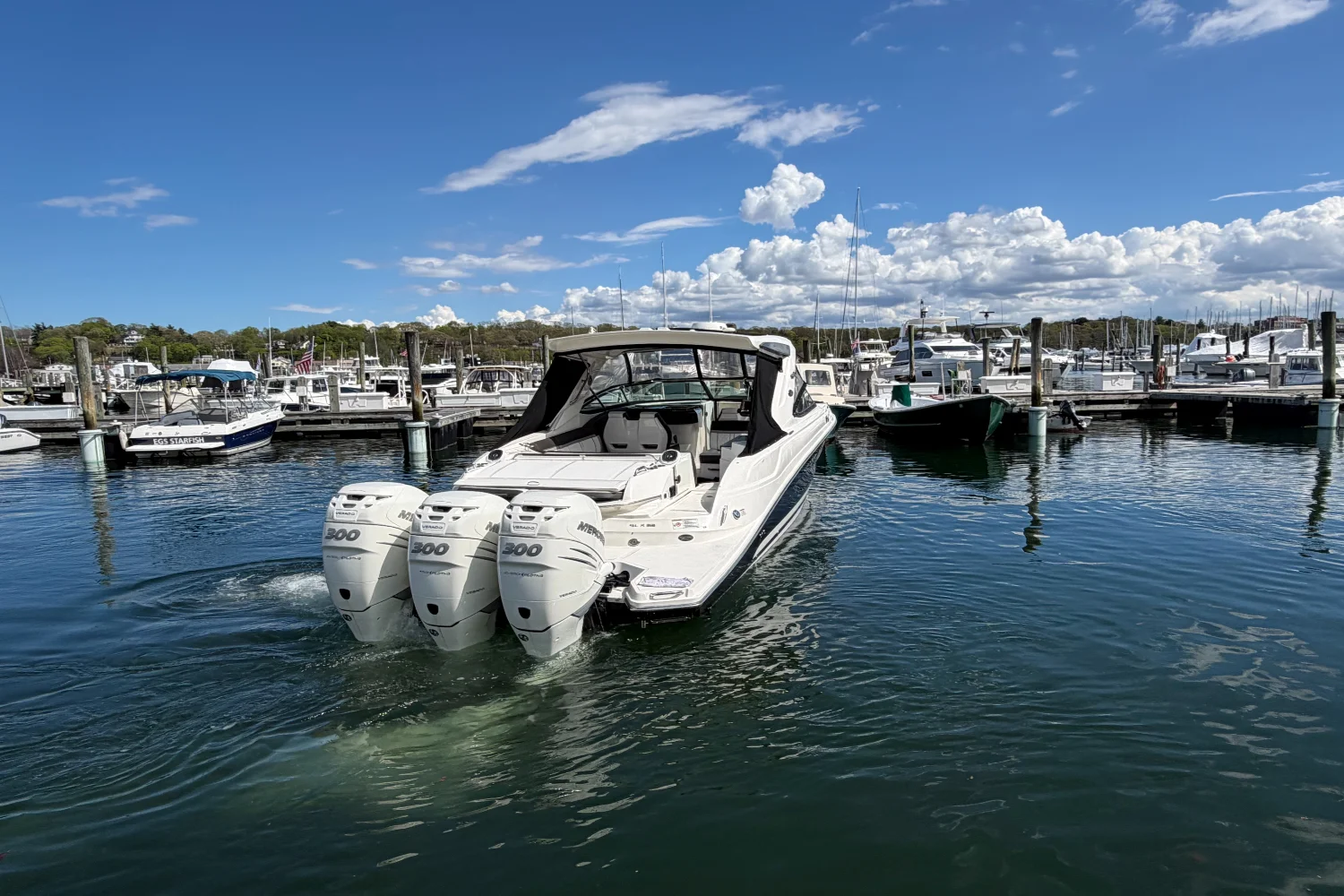 2017 Sea Ray SLX 350 OB Image Thumbnail #2