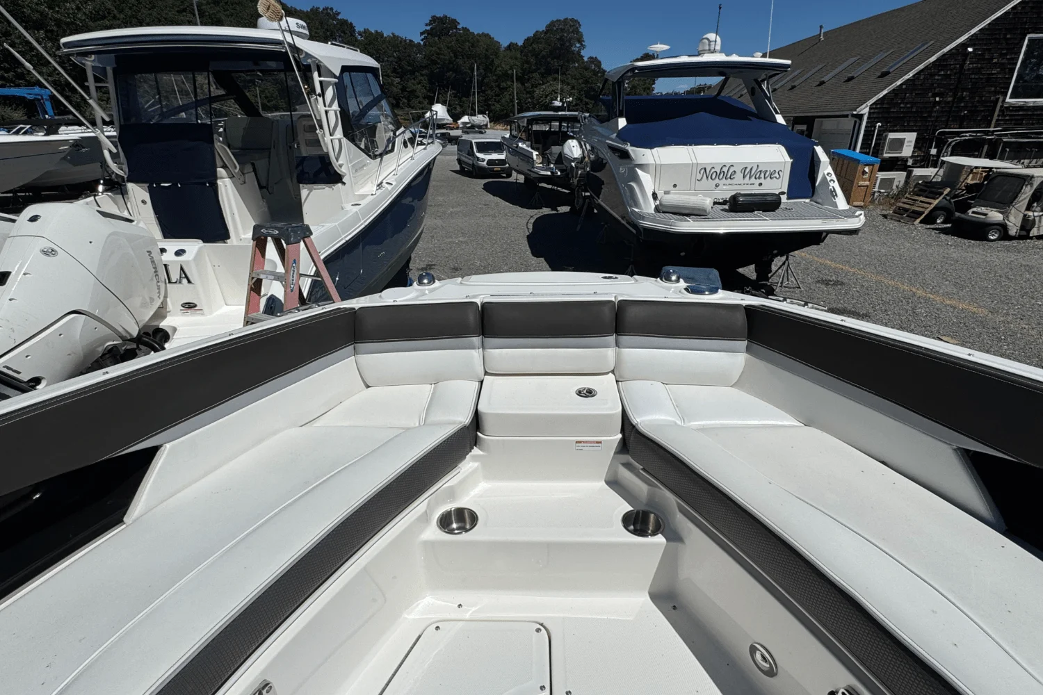 2017 Sea Ray SLX 350 OB Image Thumbnail #34