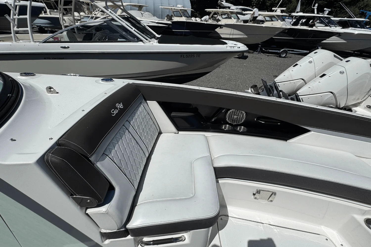 2017 Sea Ray SLX 350 OB Image Thumbnail #33