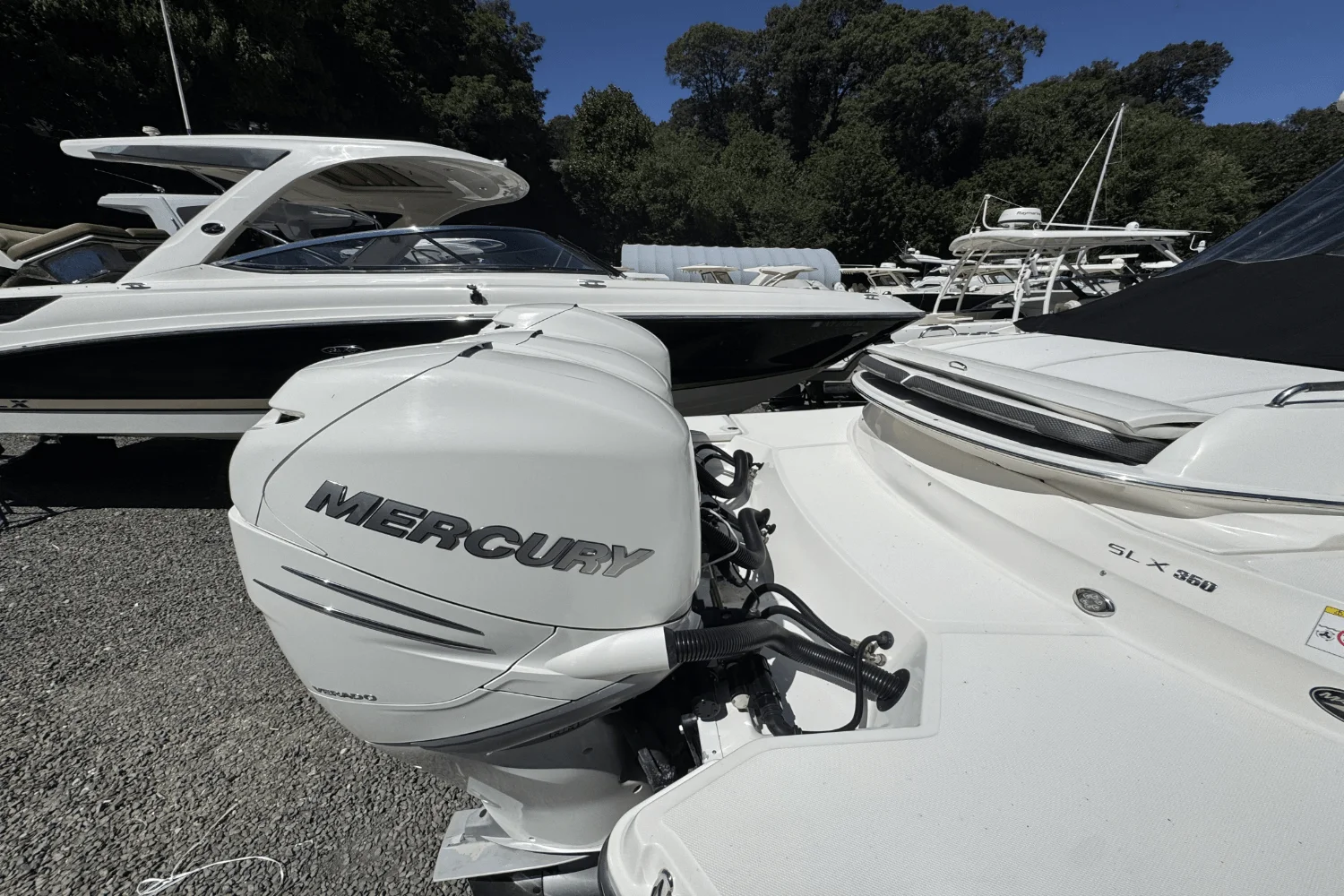 2017 Sea Ray SLX 350 OB Image Thumbnail #4